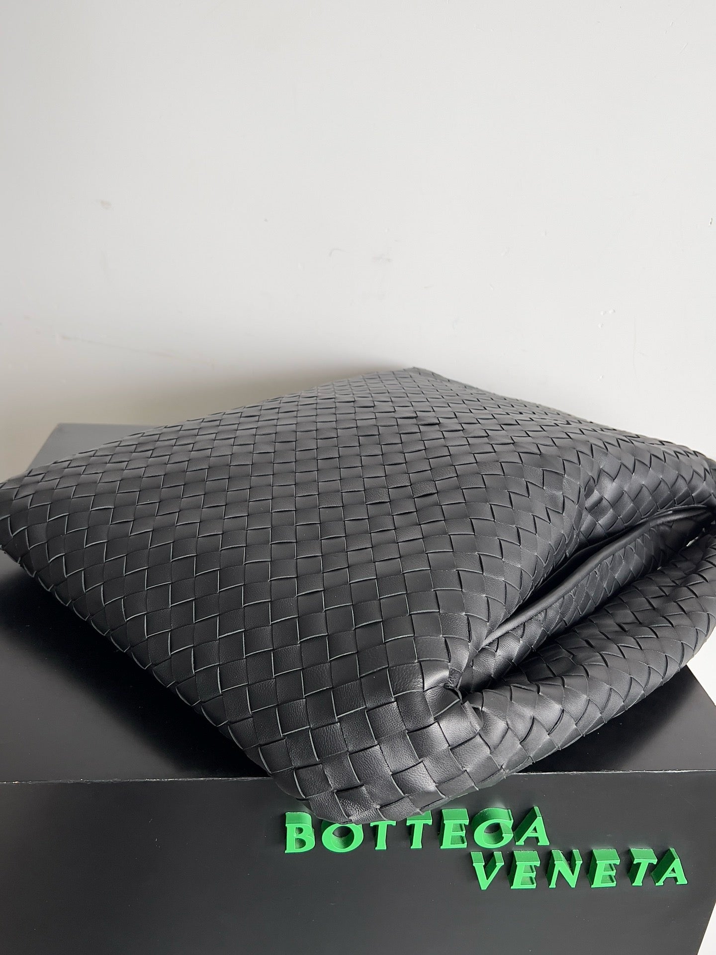 BV Large Intrecciato 54cm Hobo Bag Black Calfskin