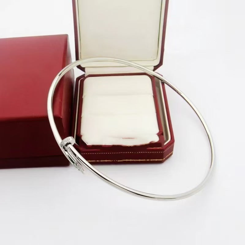 Juste Un Clou Necklace