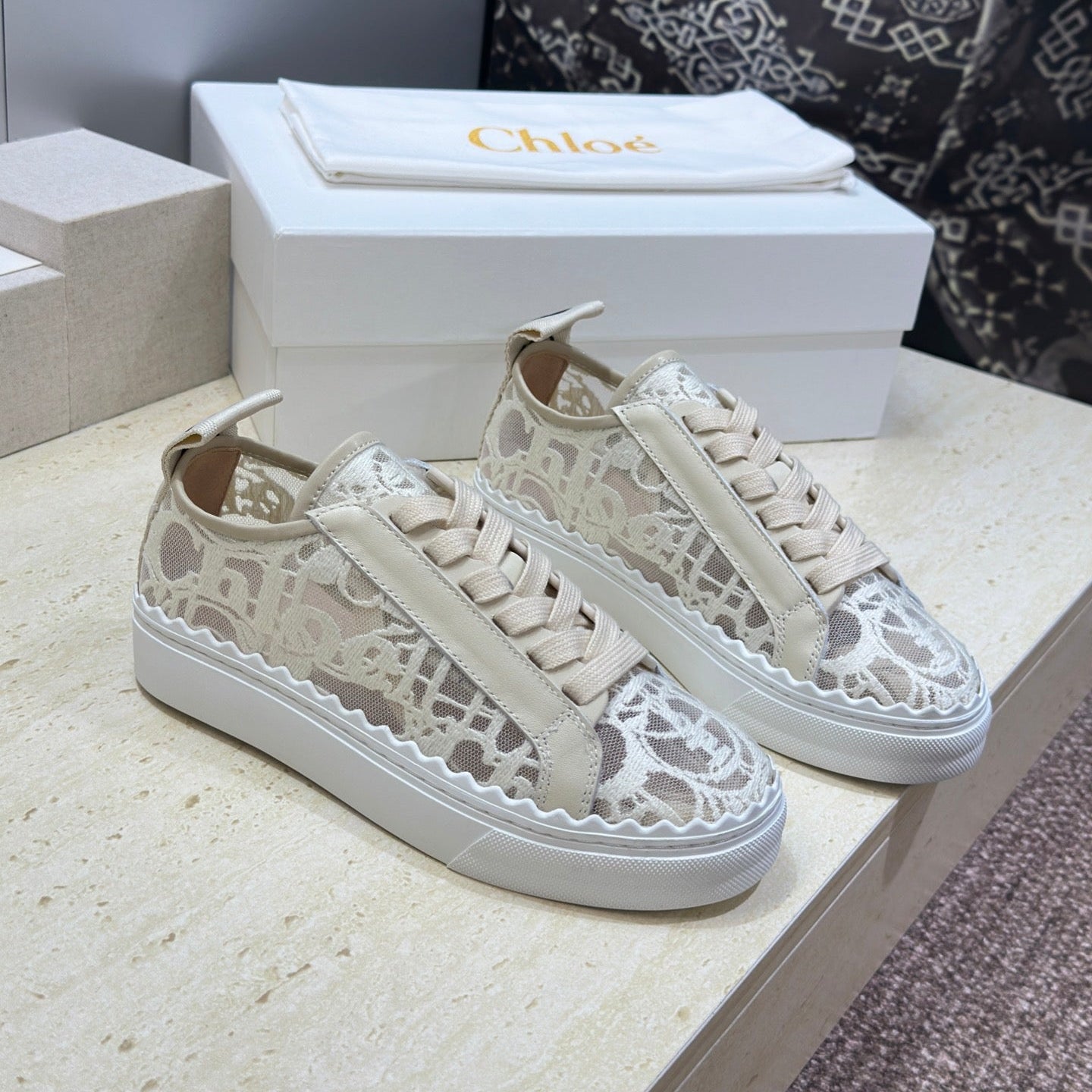 Chloé Lauren Sneakers Beige Lace 001