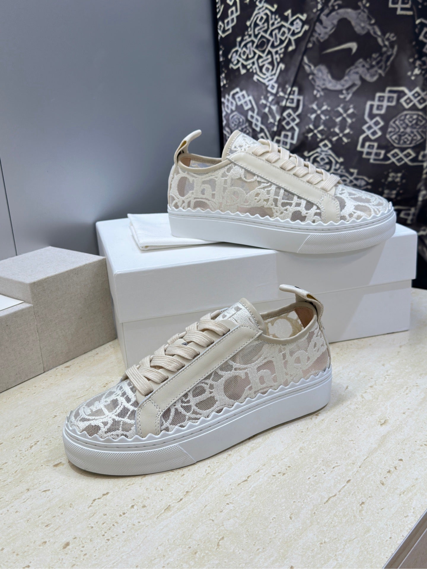 Chloé Lauren Sneakers Beige Lace 001
