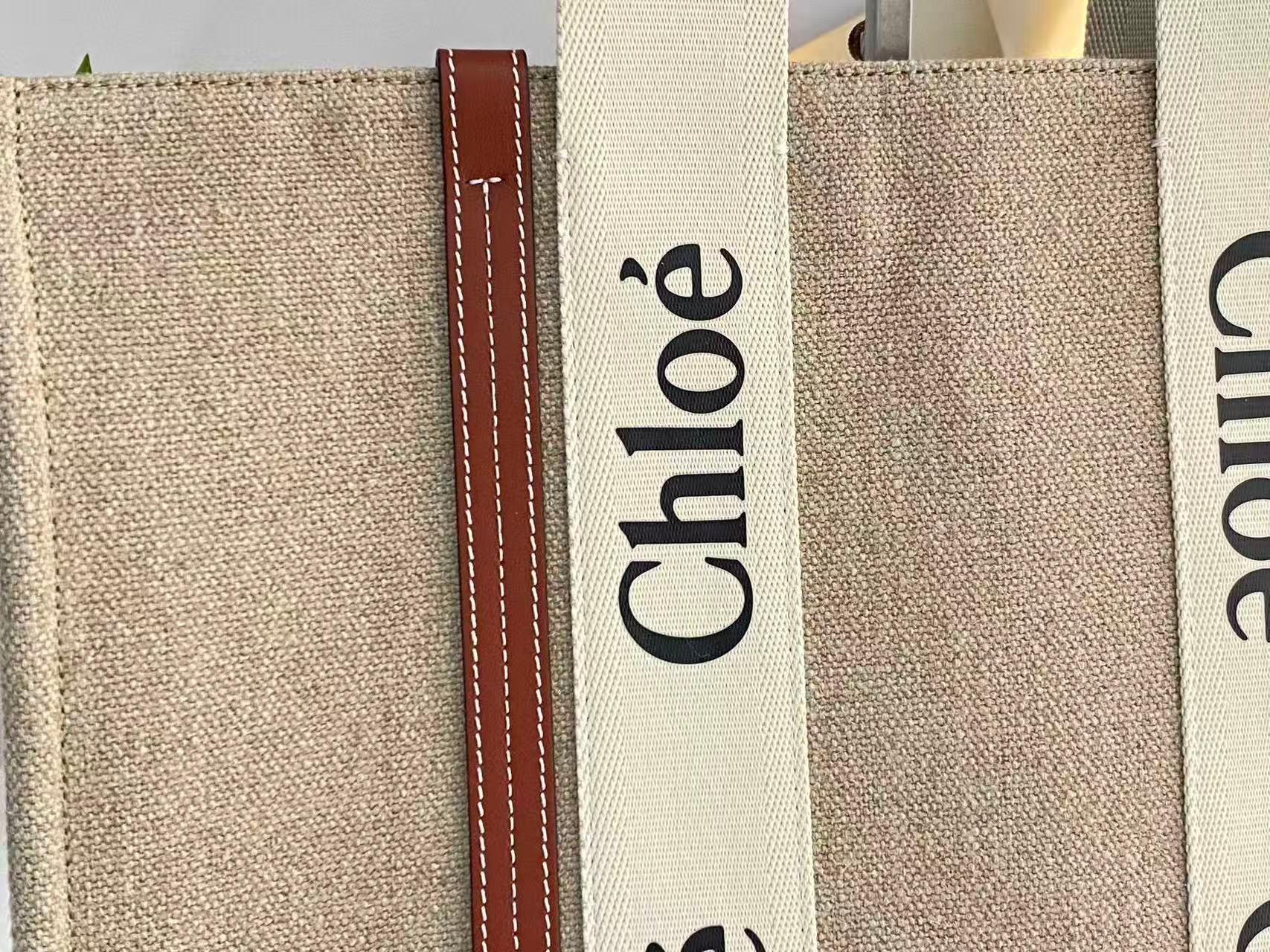 Chloé Woody Small Tote Bag 26cm Khaki Canvas