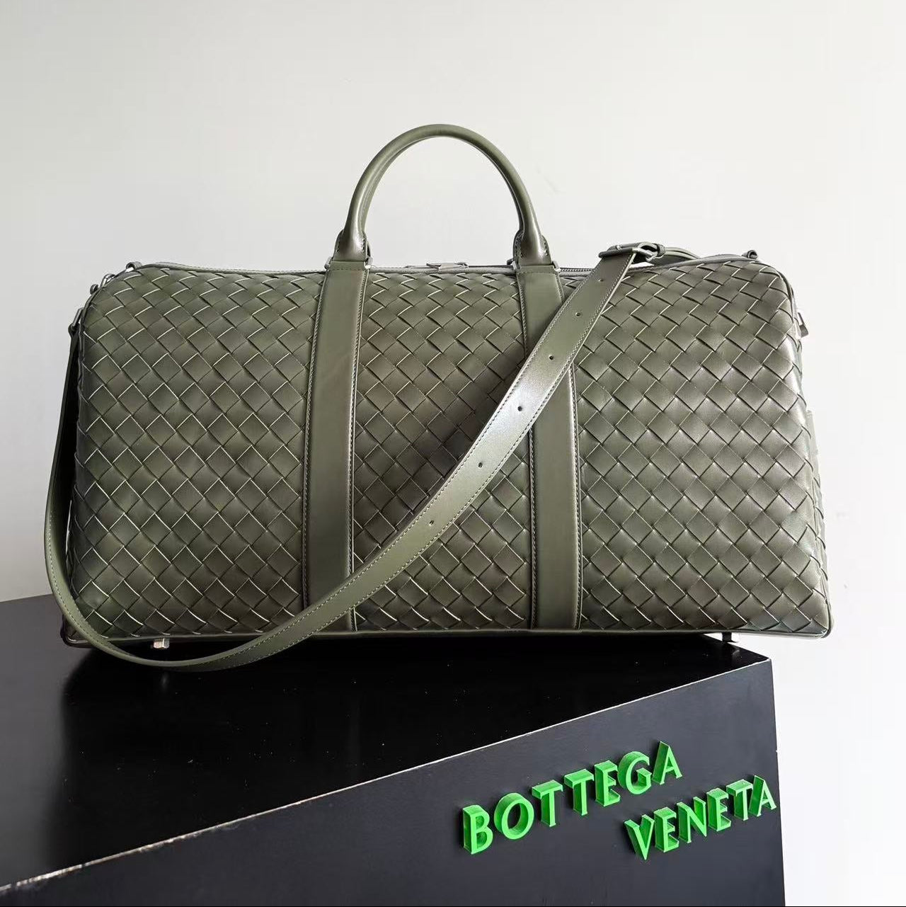 BV 25s Replica Bottega Veneta Duffel Bag Green Intrecciato leather
