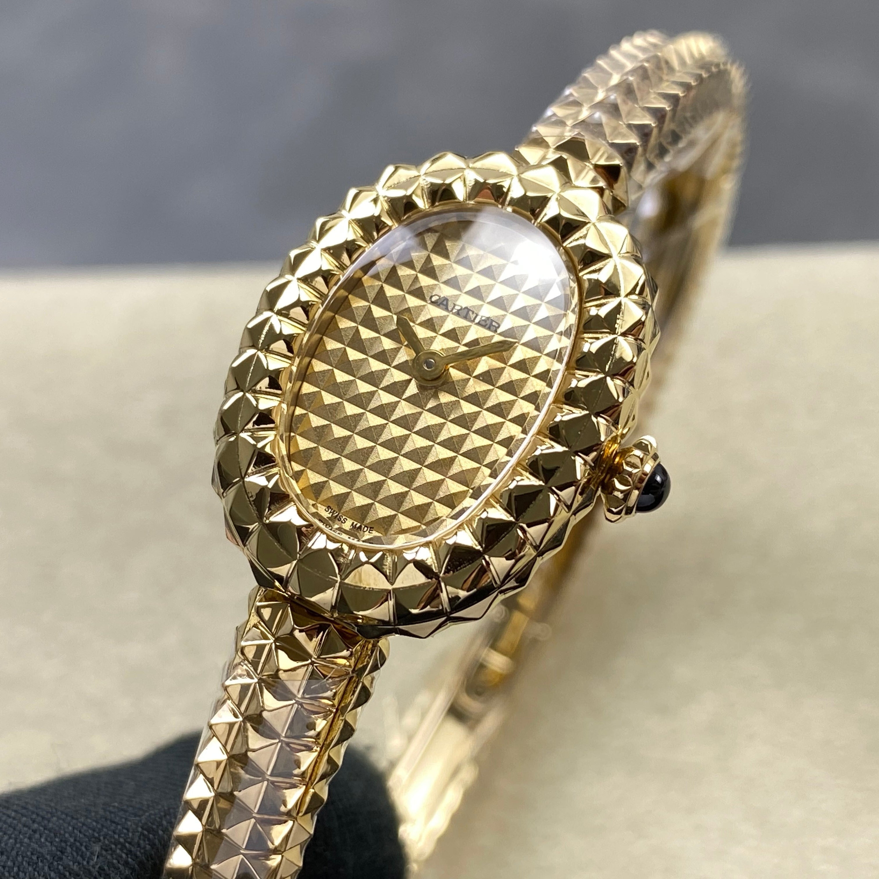 Cartier Baignoire Watch 18.5MM Gold Clous de Paris