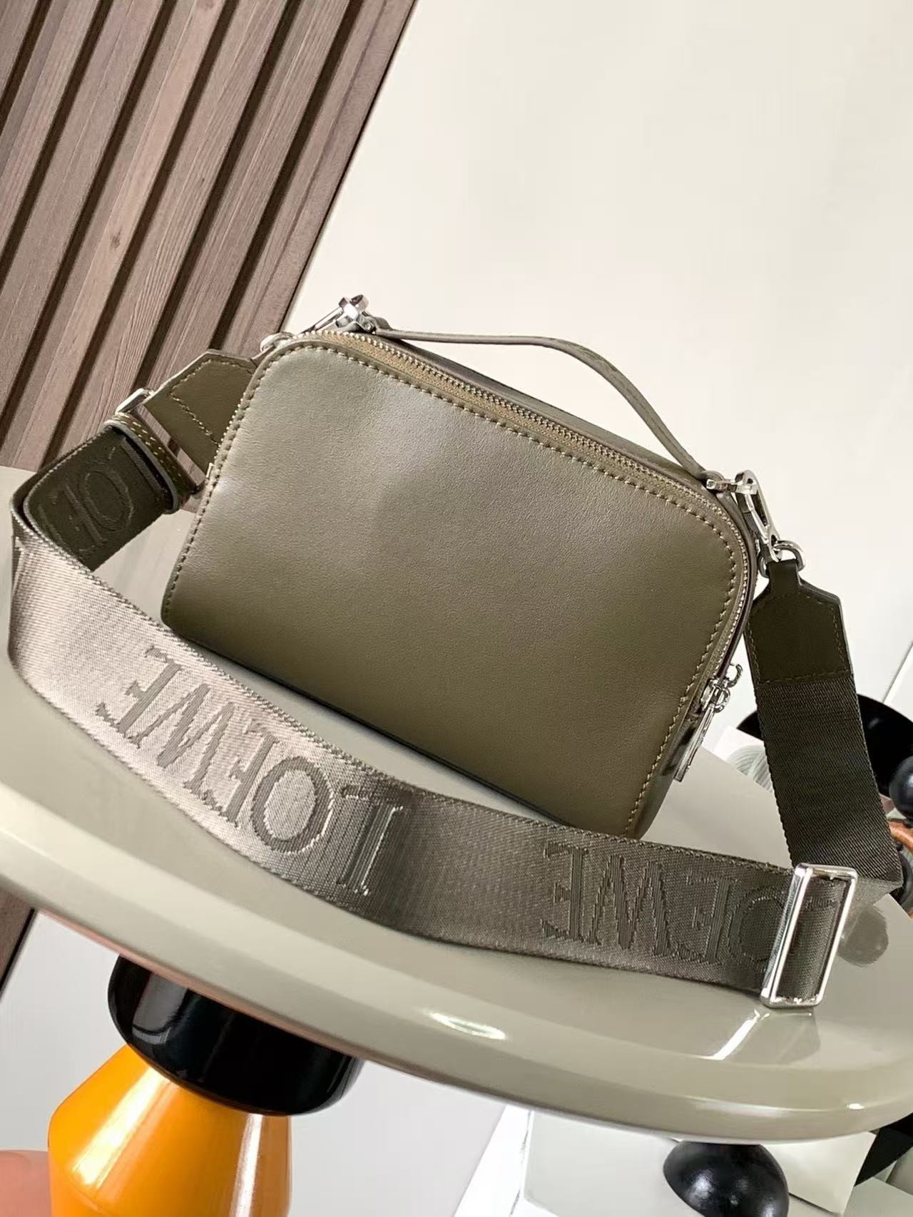 Loewe Camera 18 MiniBag Olive Green Leather
