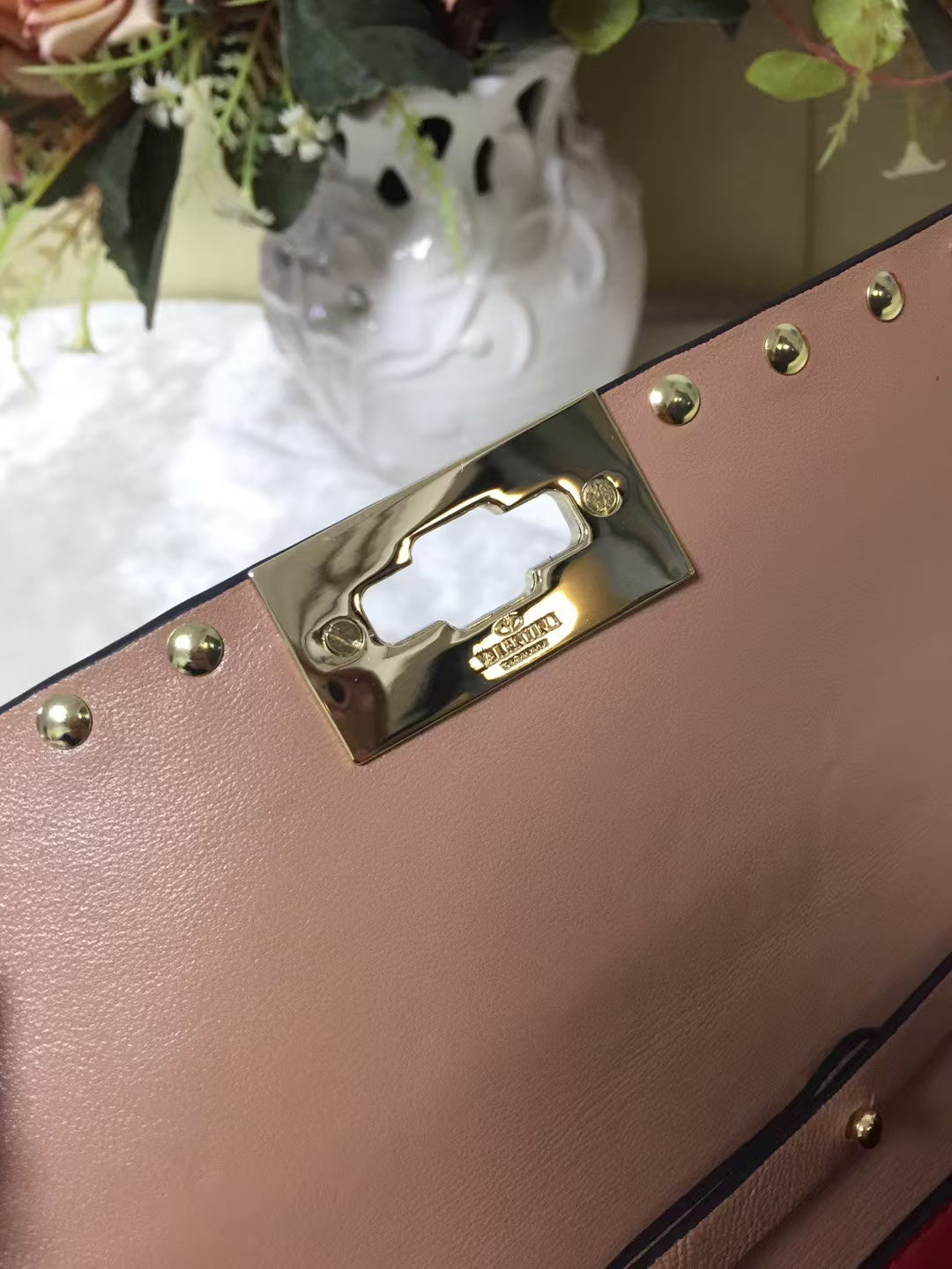 VLTN Rockstud Spike Chain Bag 23.5cm Powder Pink Cowhide
