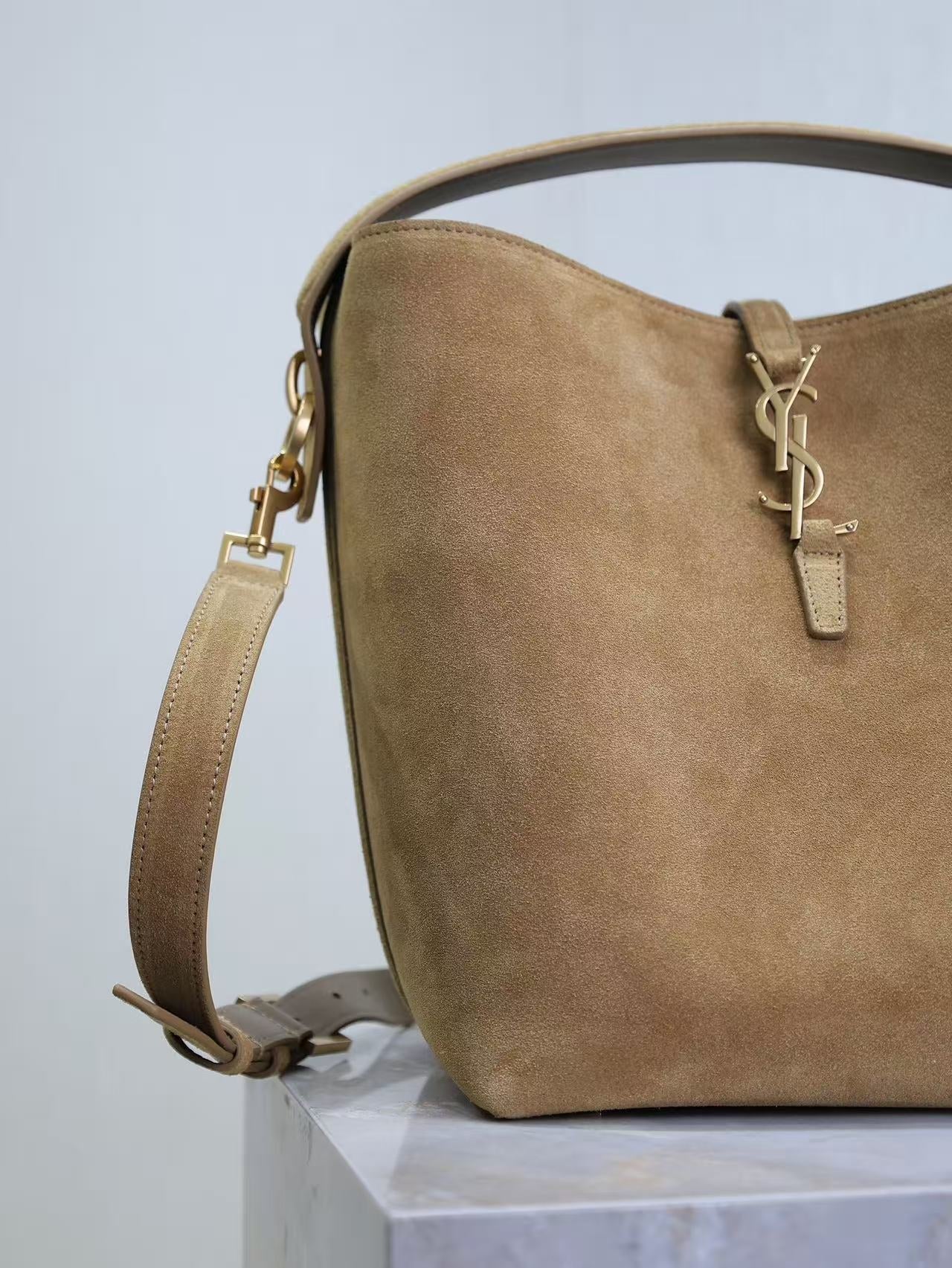 YSL 26s Le 37 Bucket Bag 26cm Golden Leaf Suede