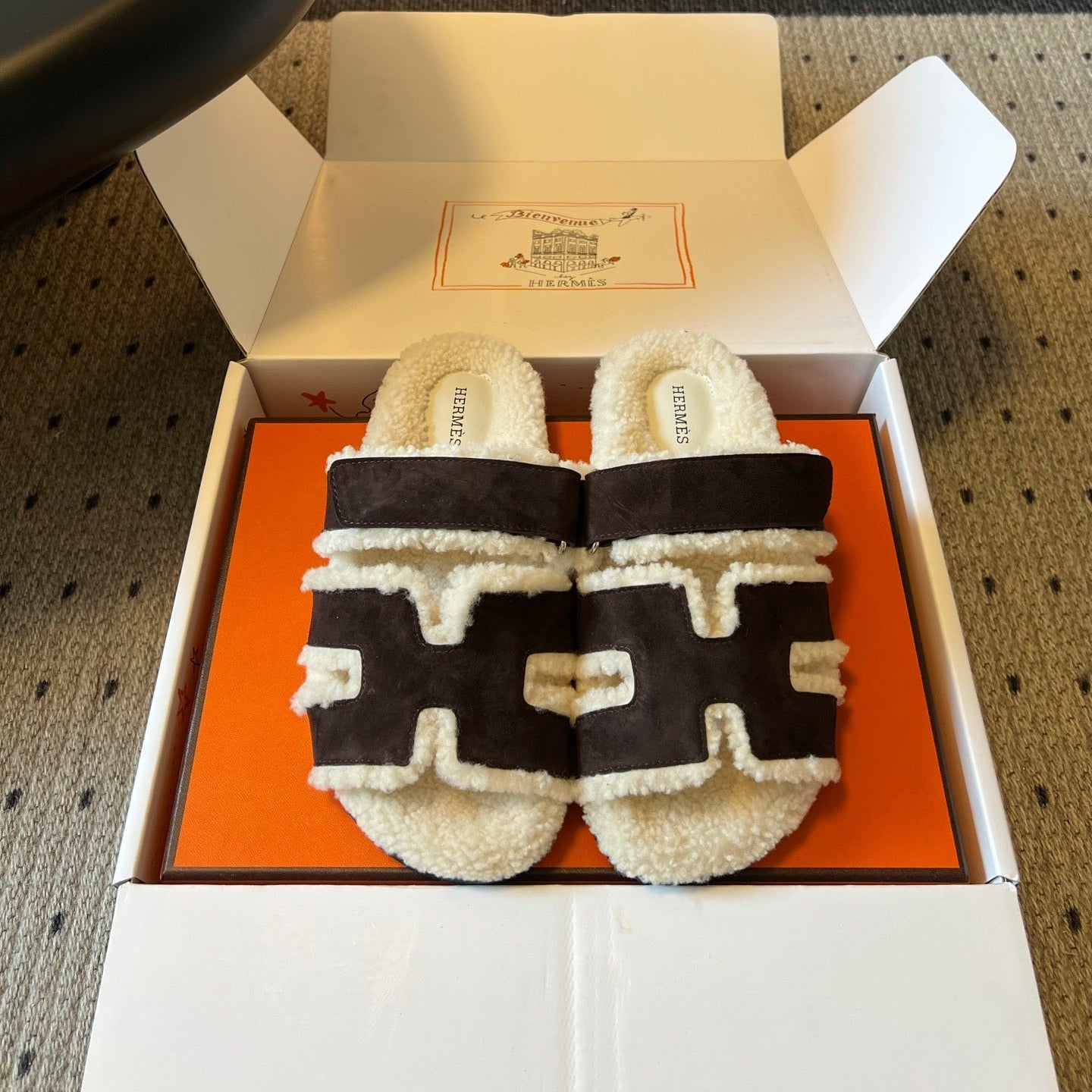 HM Chypre Sandal Brown White Shearing Leather