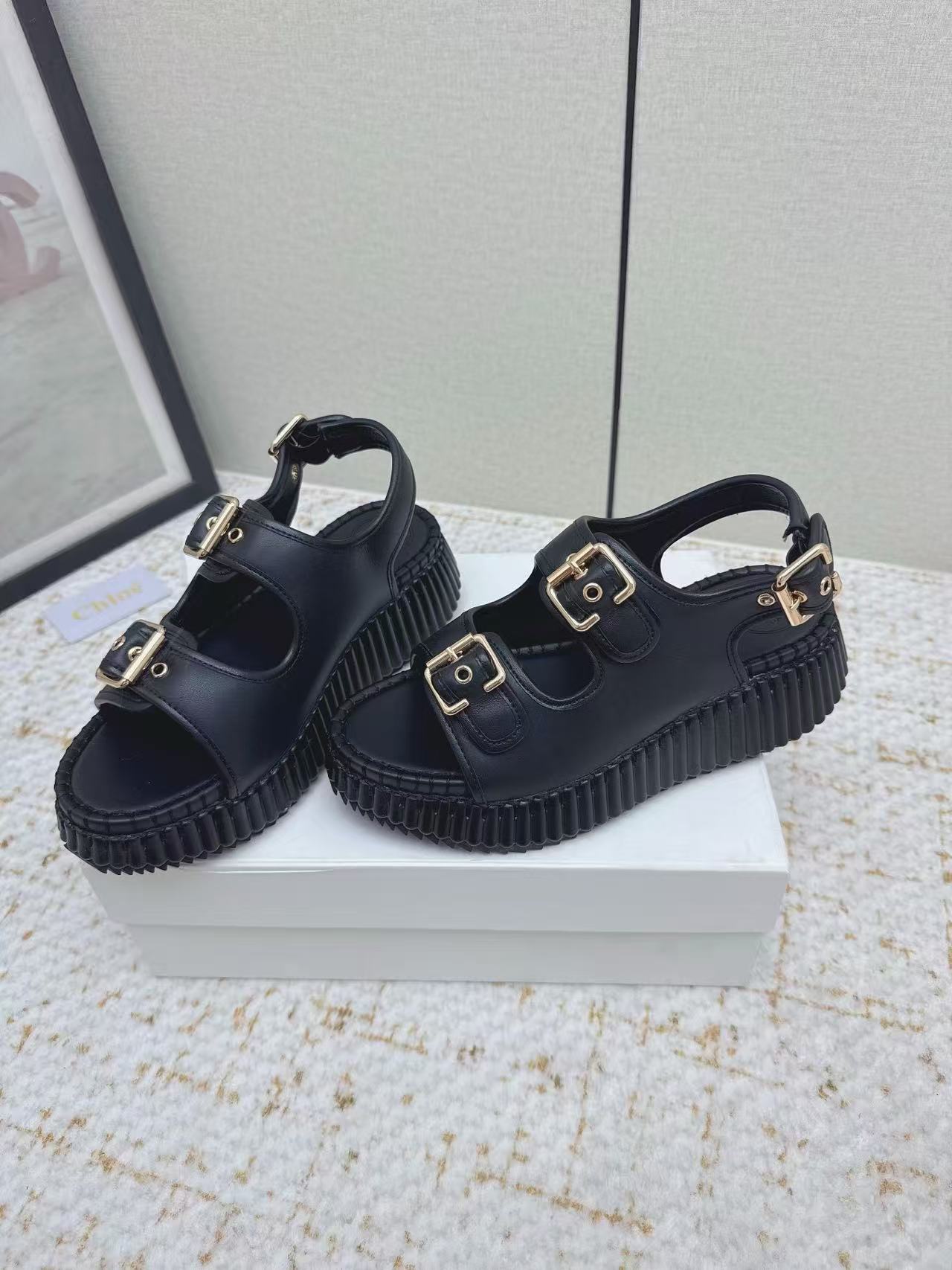 Chloe 26s Nama Wedge Sandal Black Leather