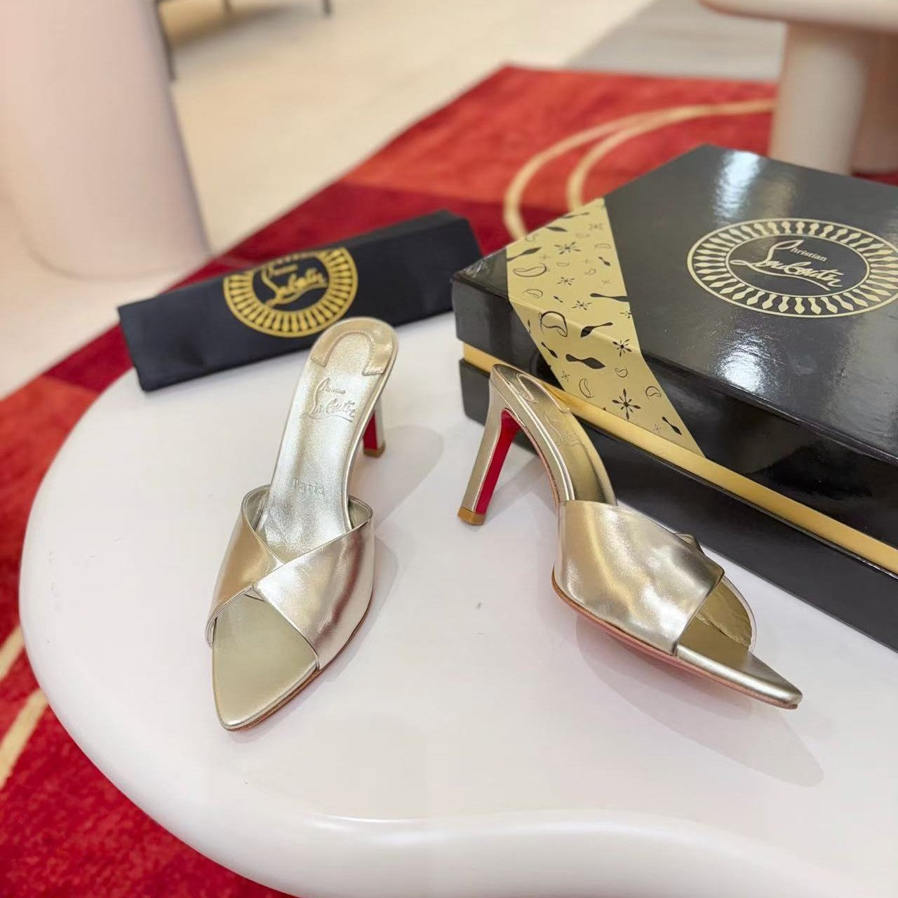CL 26s Fanny Slide 8.5cm Light Gold Laminated Lamb Nappa Leather