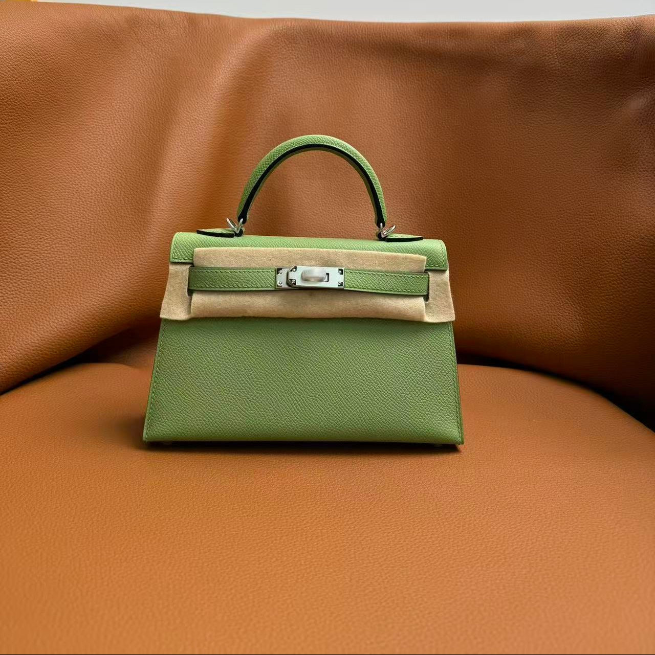 HM Kelly Green Pastel Epsom Leather SHW  (19 x 12 x 6cm)