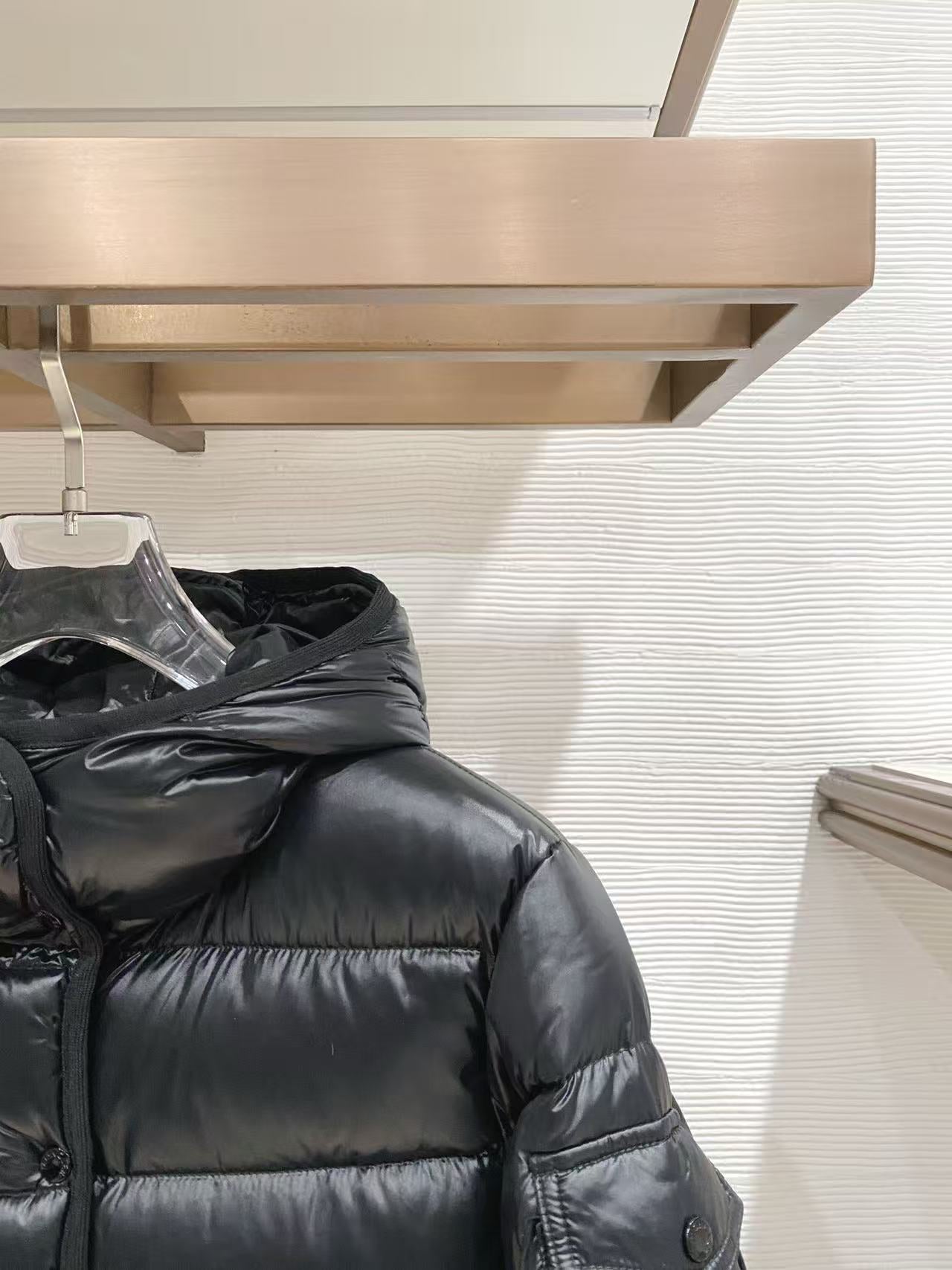 Moncler 26s Barante Hooded Short Down Jacket