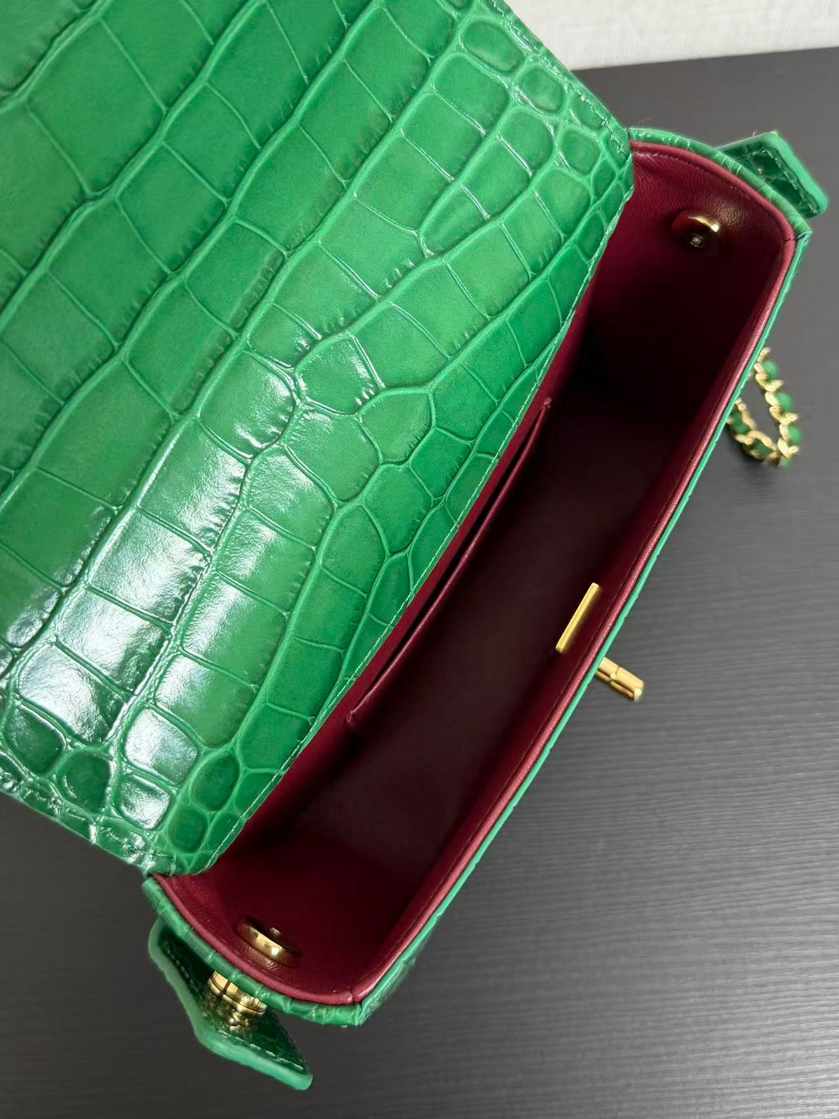 CC 26s Top Handle Flap Bag Green Crocodile-Embossed Leather
