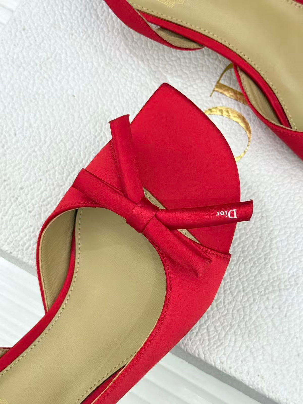 CD 26s Bow Sandals 4cm Coral Red Satin 607567