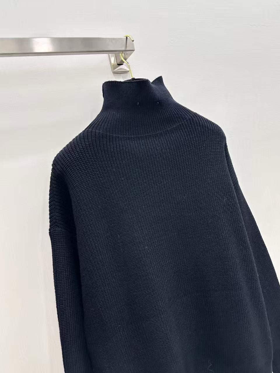 CC 26s Coco Neige Pullover Wool Cashmere Black Ecru 841935
