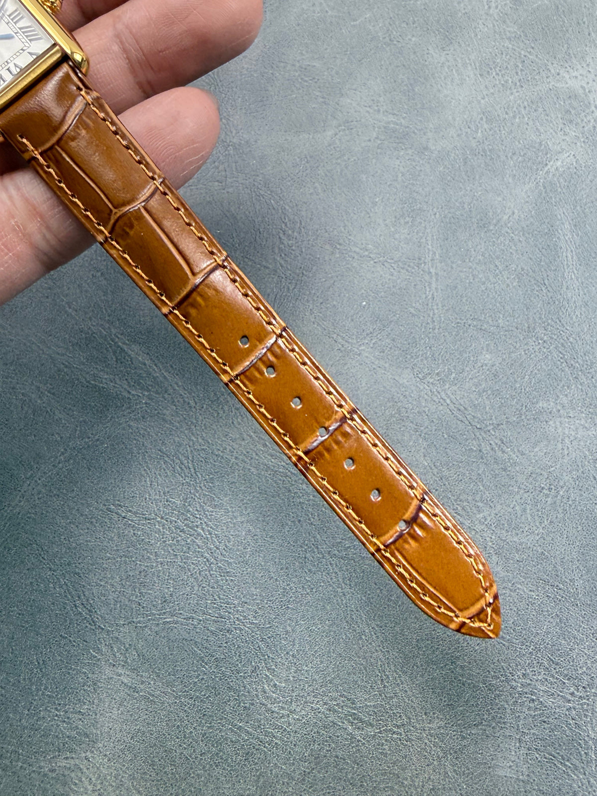 Tank Must 22mm Gold Tan Brown Crocodile