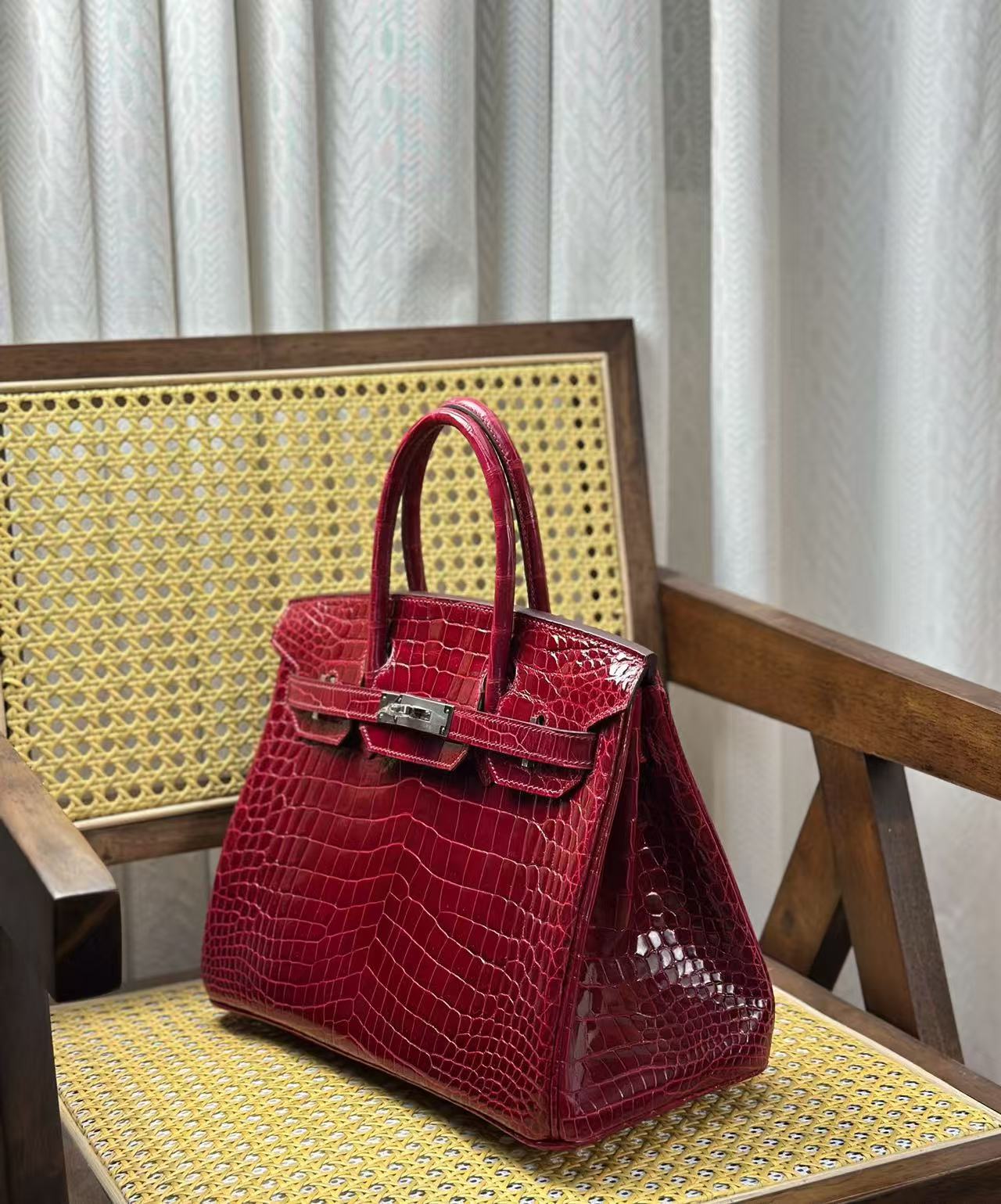 HM Birkin 25cm Deep Red Shiny Crocodile (15 day for production)