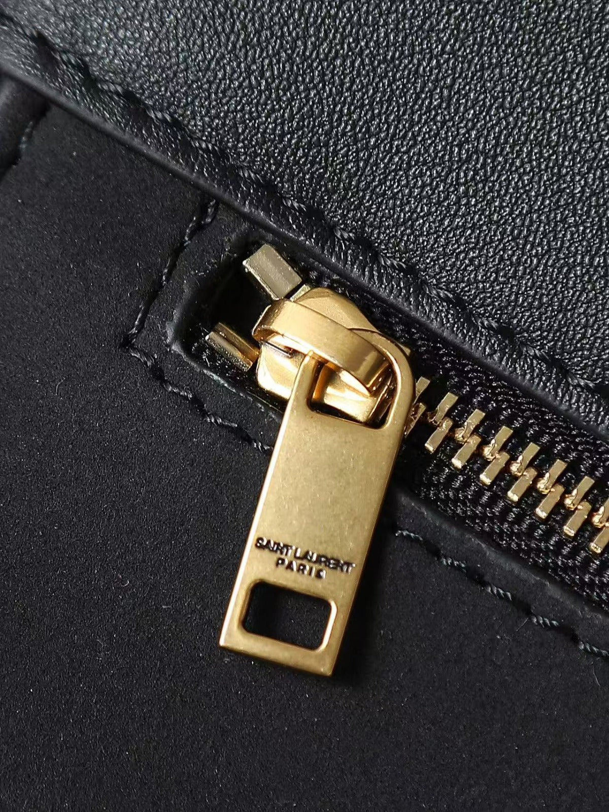 YSL Le 5 À 7 Bea Bag Coffee Suede
