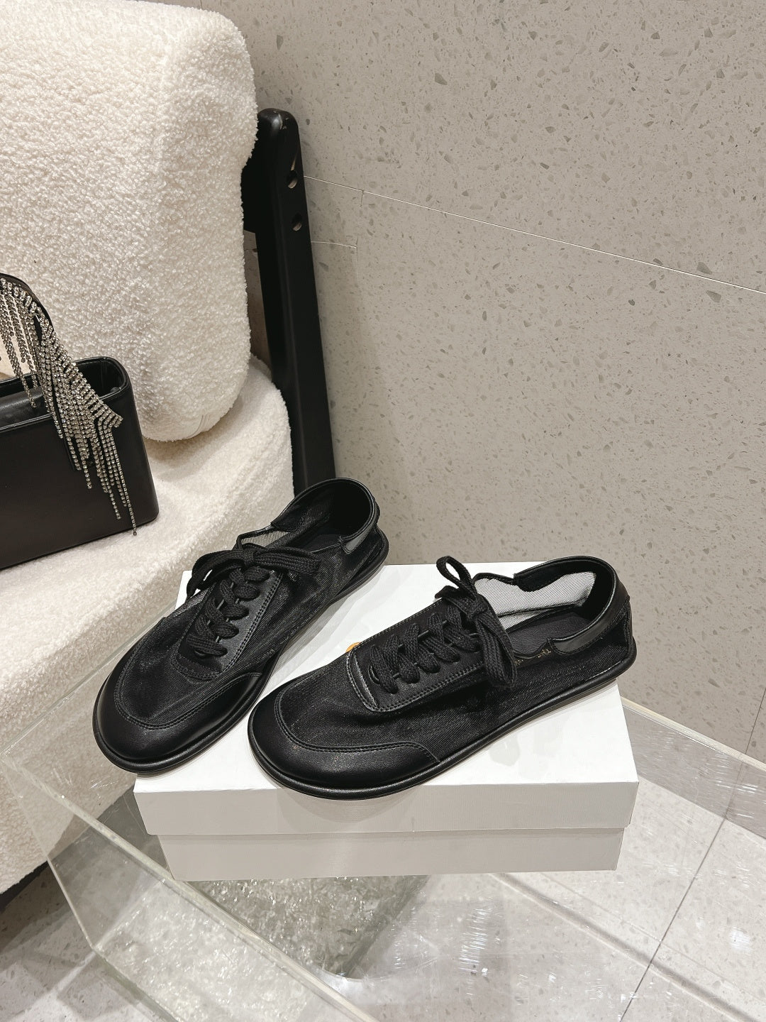 TR Clement Sneakers Medium Calfskin Suede Mesh 178910