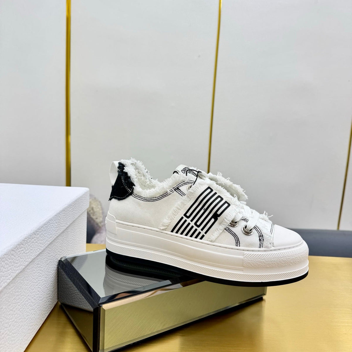CD 26s Platform Sneaker 50mm White Canvas 618394