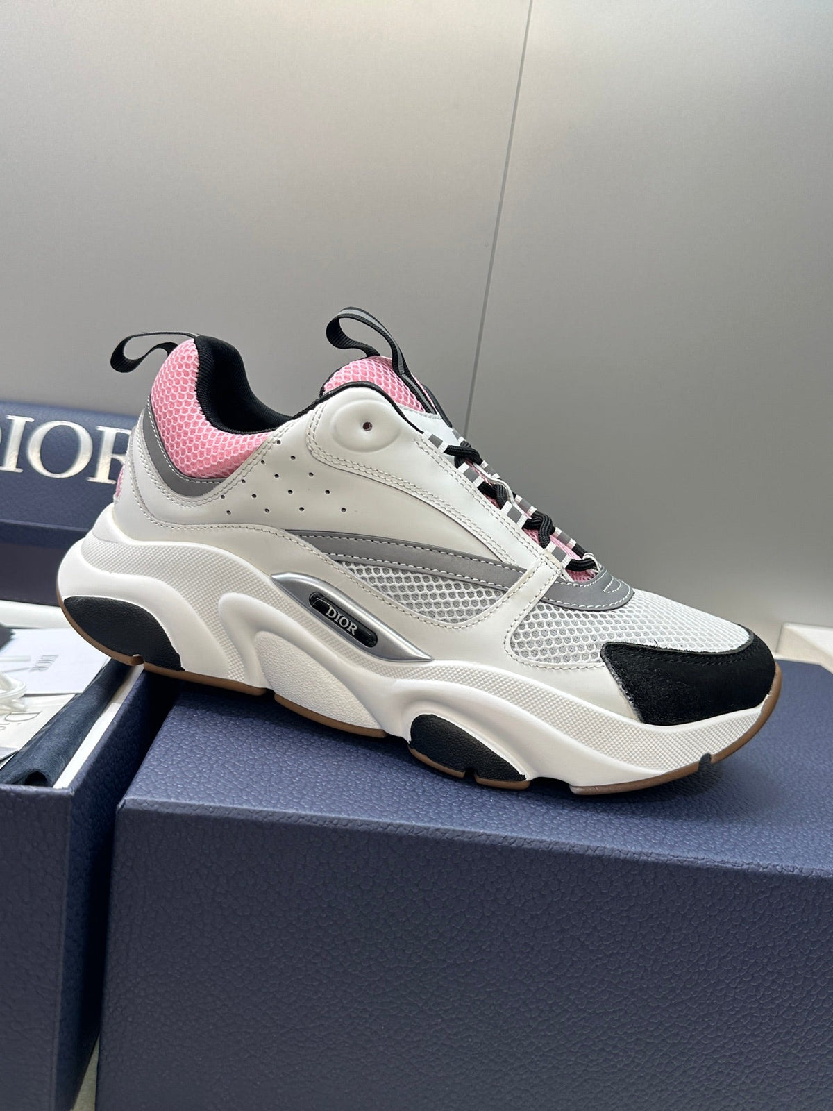 CD 26s Men B22 Sneakers White Black Pink Mesh 284105