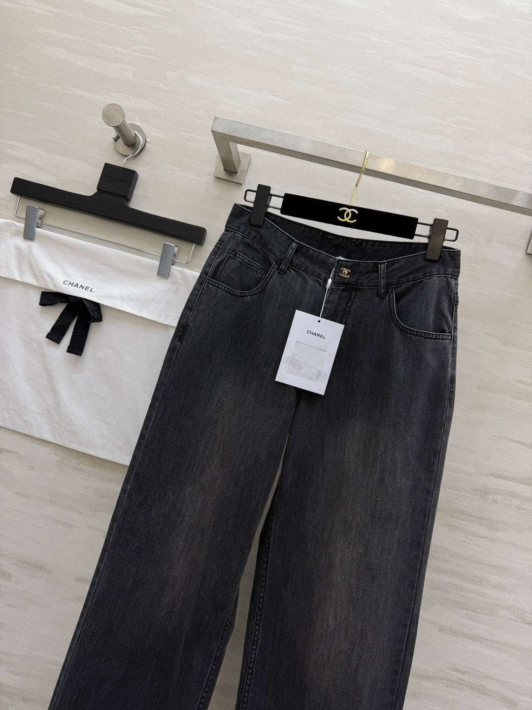 Chanel 26S Straight-Leg Jeans Style 1193