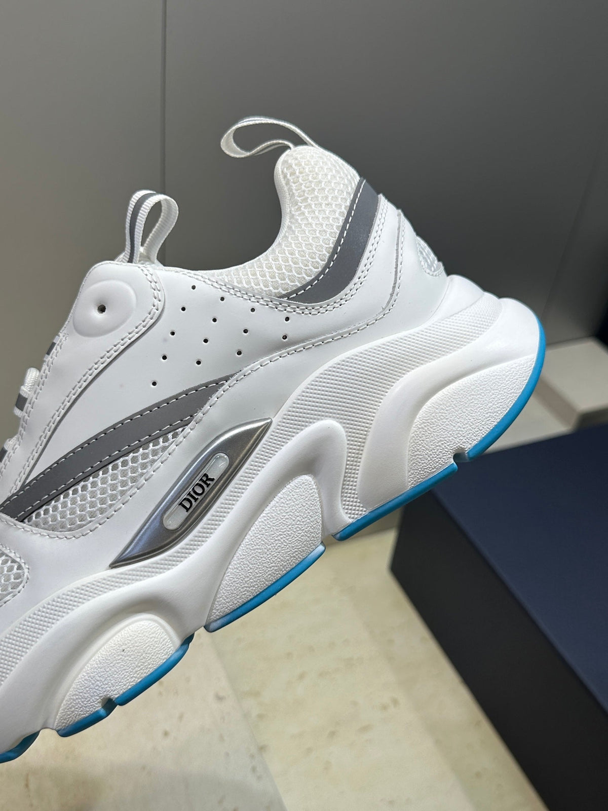 CD 26s Men B22 Sneakers White Grey Light Blue Sole 284915