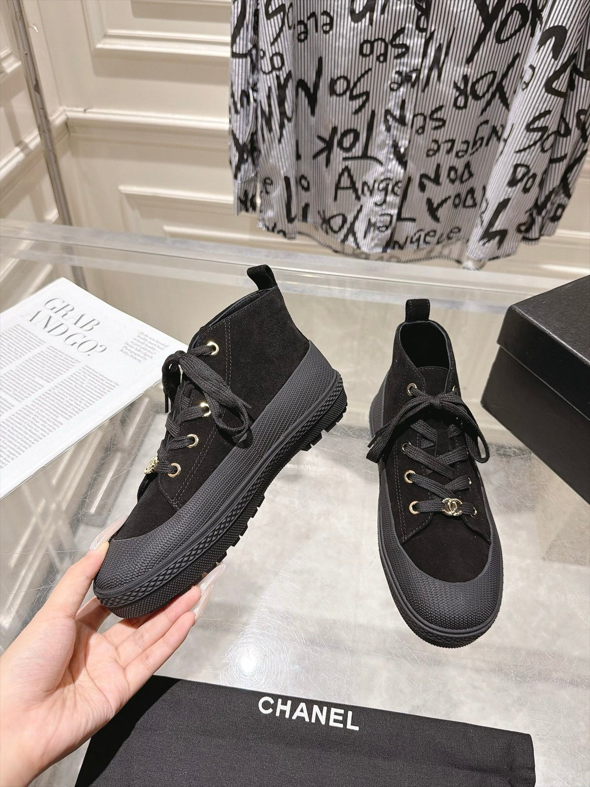 CC 26s Lace-Up High-Top Sneakers Black Suede 164804