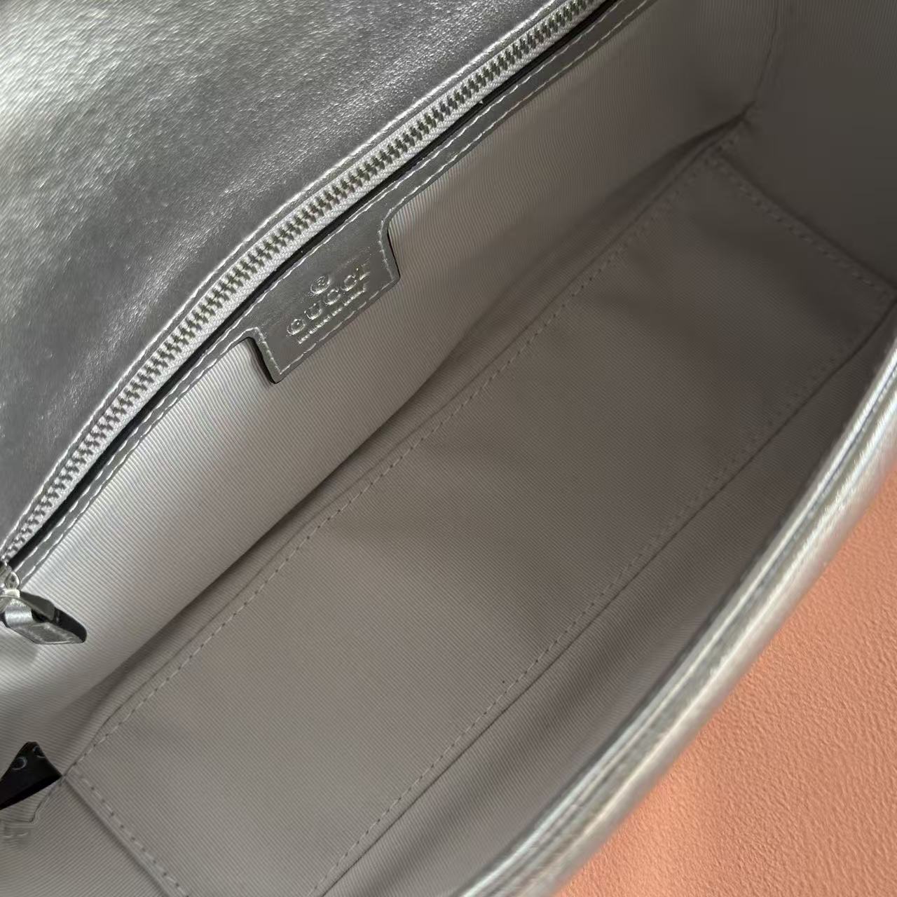 GG Marmont Small Shoulder Bag Metallic Silver Leather