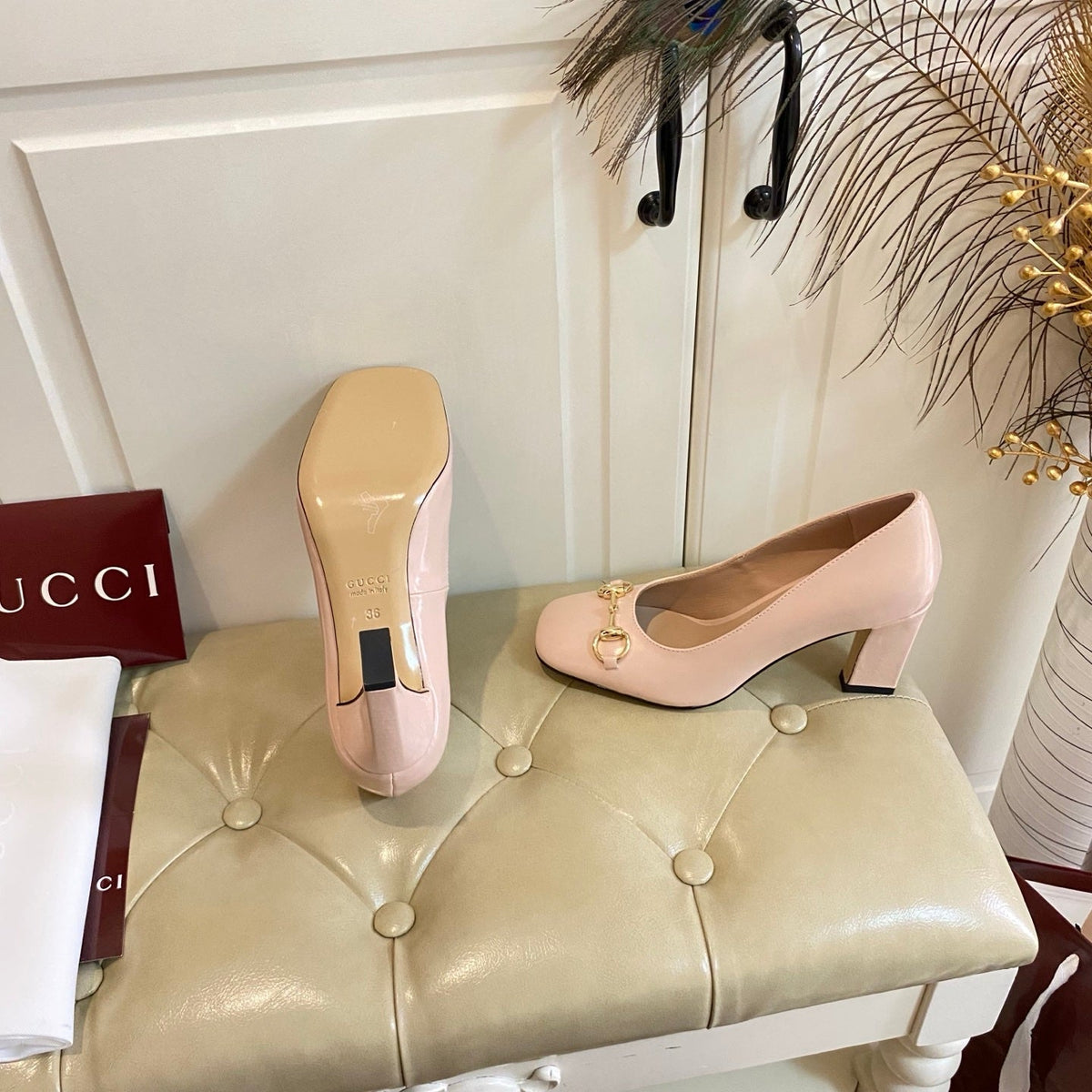 Gucci 26s Horsebit Mid-Heel Pumps 7.5cm Nude Pink Calfskin