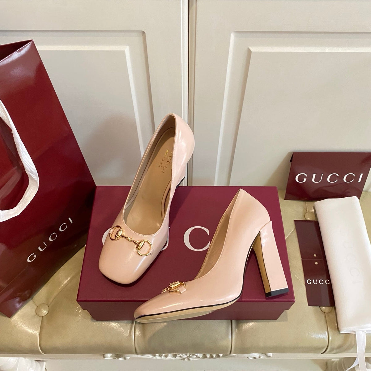 Gucci 26s Horsebit Mid-Heel Pumps 10cm Nude Pink Calfskin