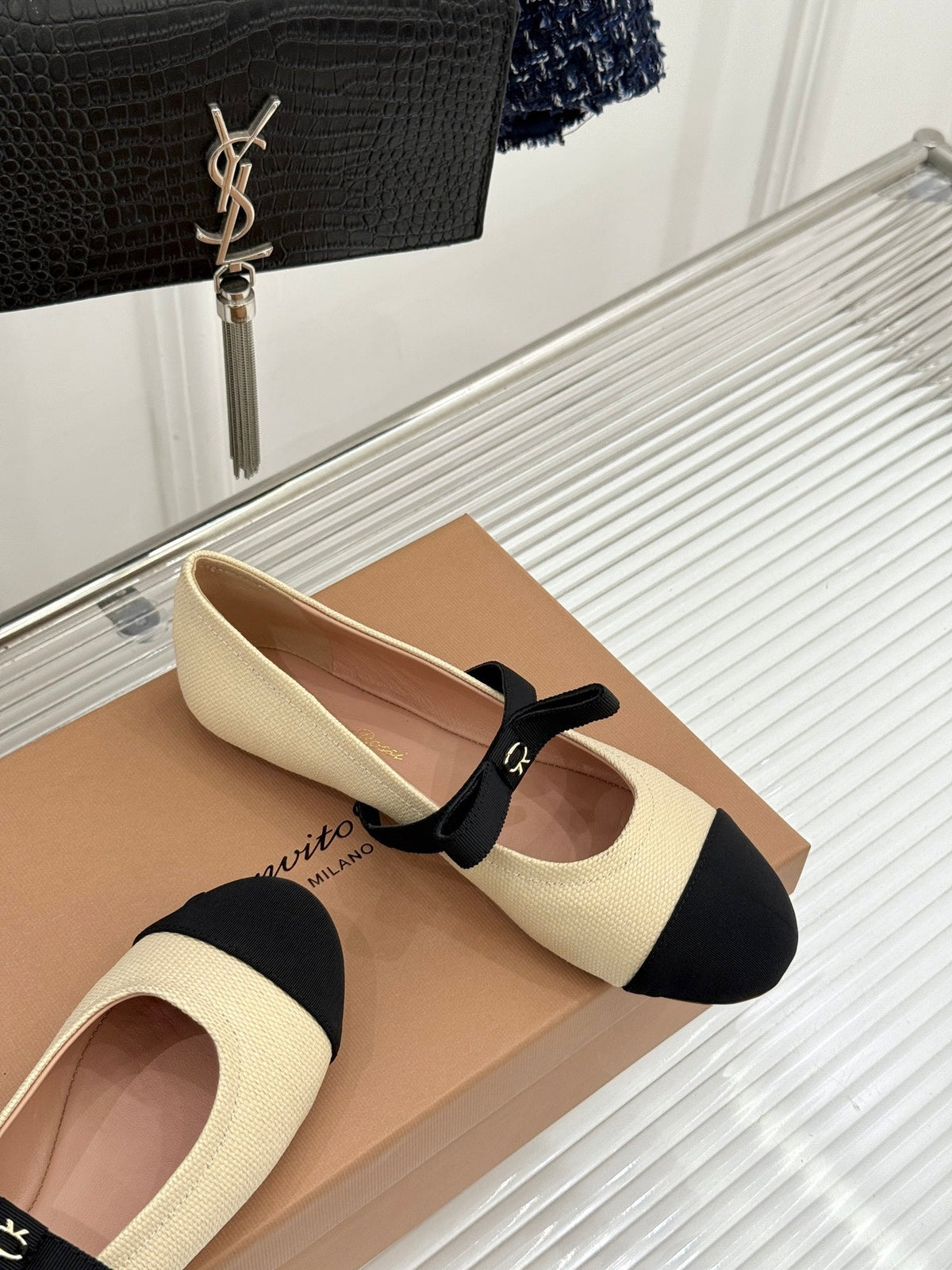 GR 26s Mary Jane Flats Black Cream White Fabric 164783