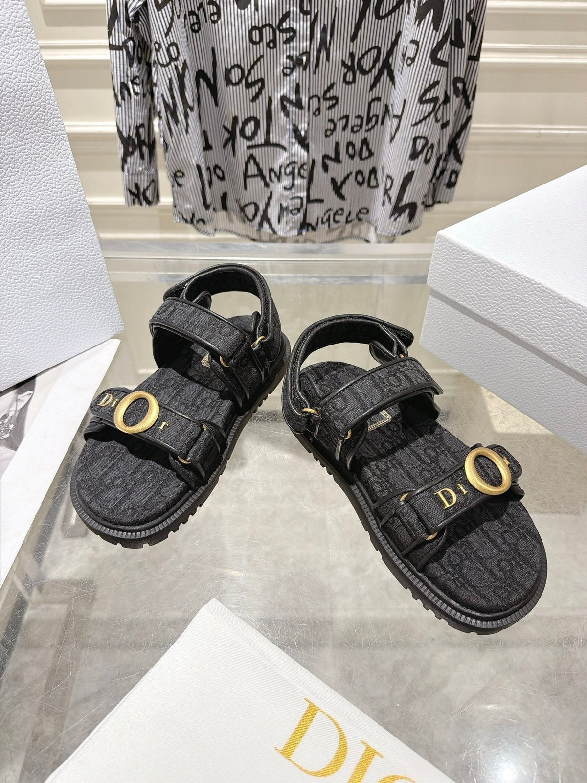CD 26s Velcro Sandals Black Oblique Canvas 825419