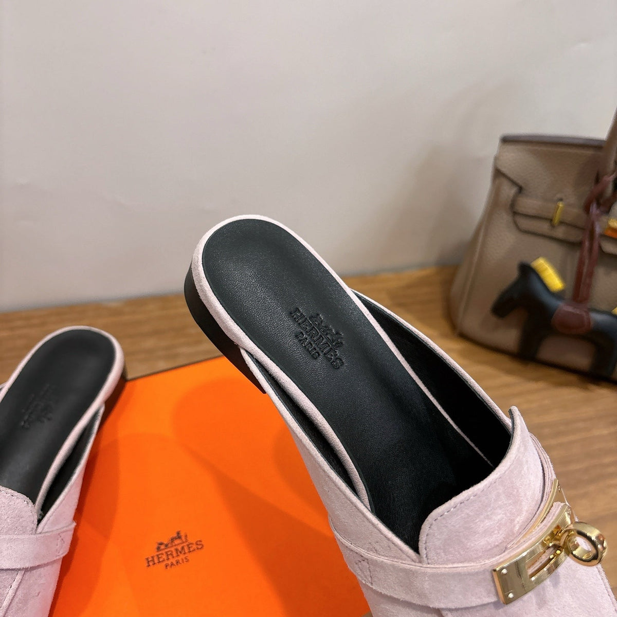 HM 26s Oz Mule Light Pink Suede Gold Hardware