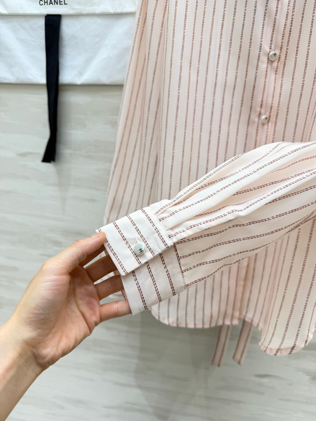 CC 26FW Striped Shirt Back Tie Detail Light Pink Cotton 441640