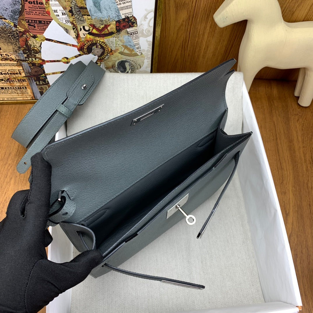 High-end Hermes 2026 Kelly Depeches 25cm Epsom Leather