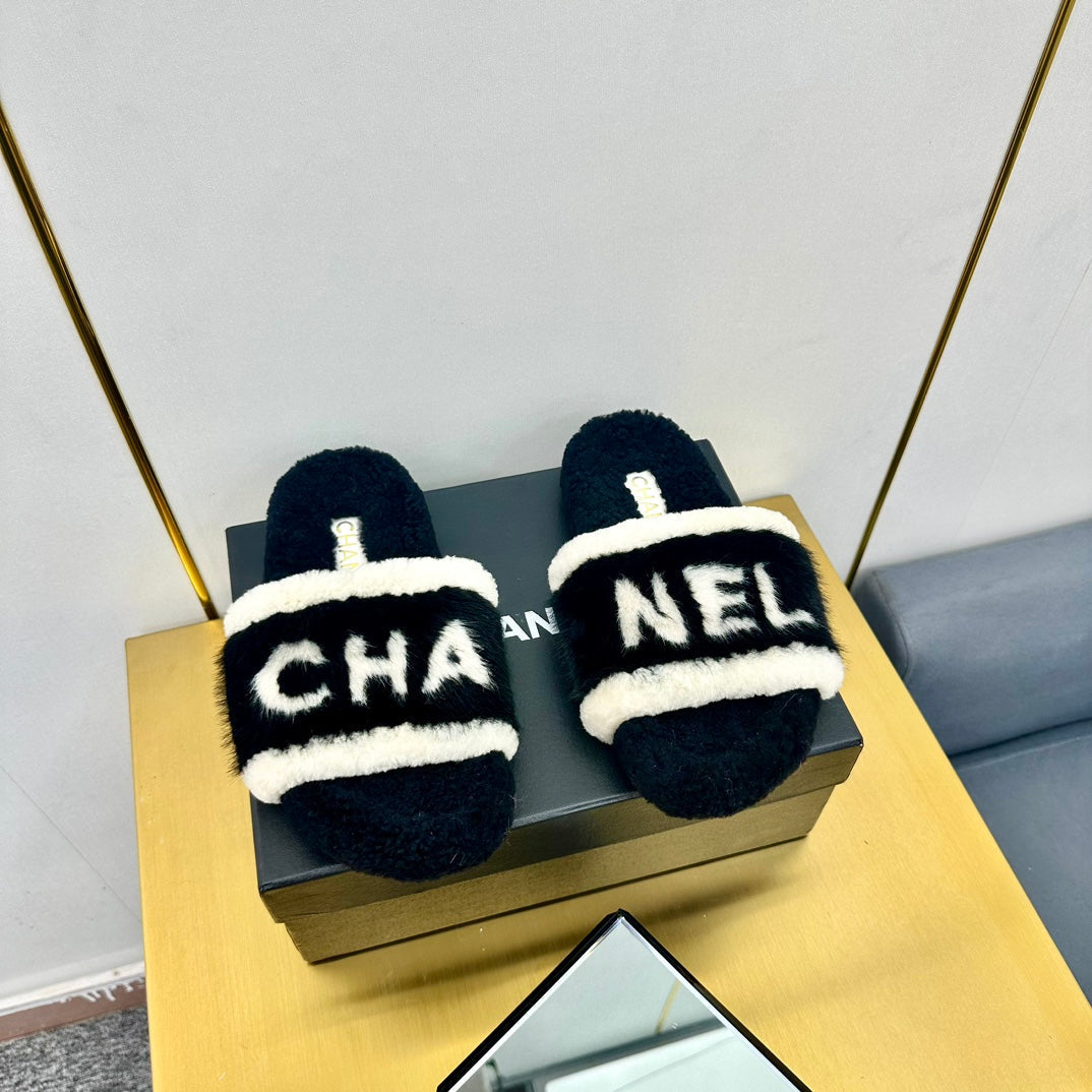 CC Slides Logo Faux Fur 139999