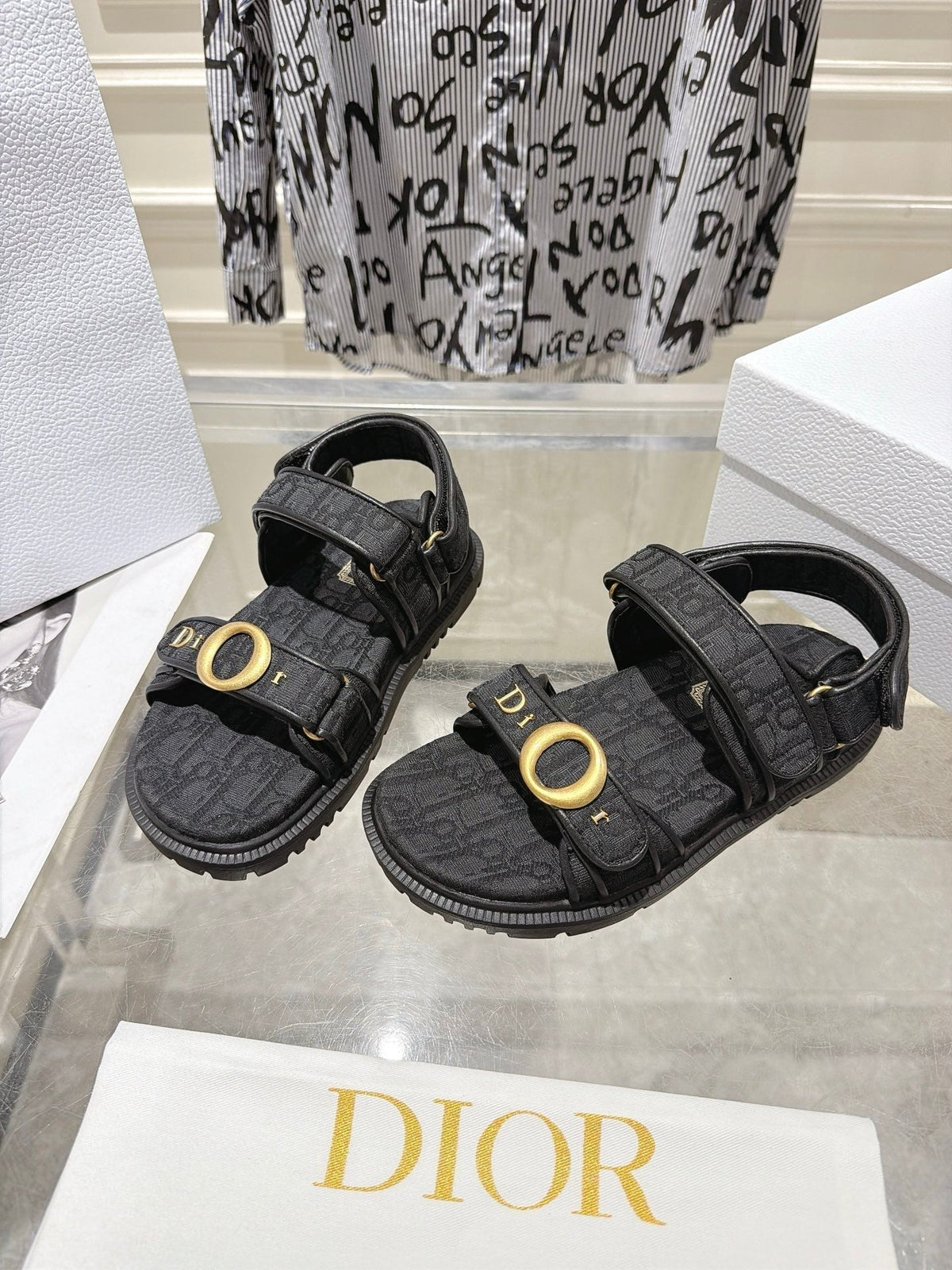 CD 26s Velcro Sandals Black Oblique Canvas 825419