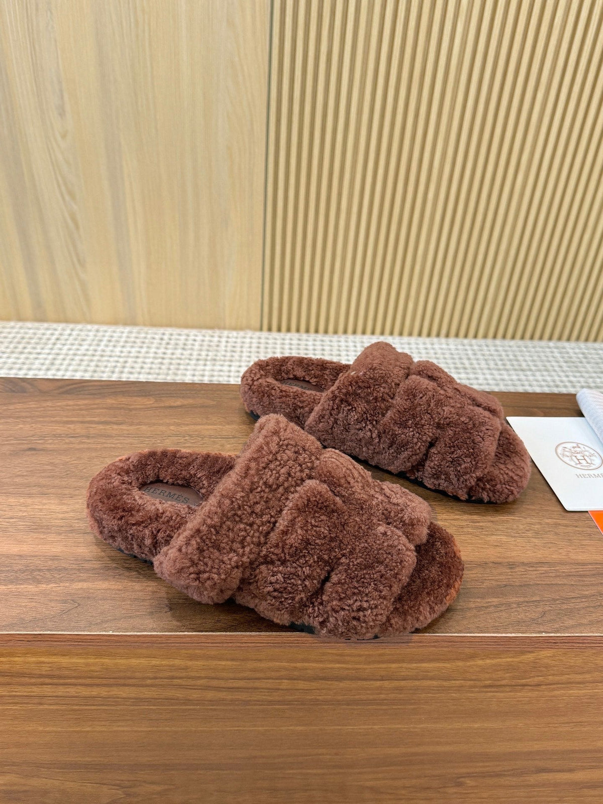 HM 26s Chypre Sandals Moka Shearling 175169