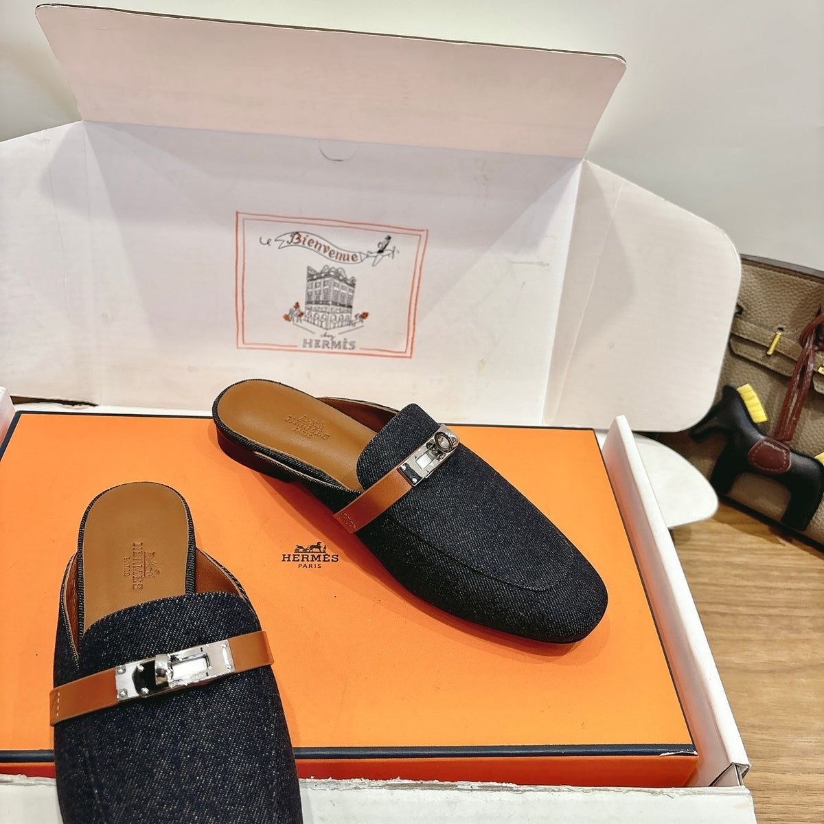 HM 26s Oz Mule Black Denim Silver Hardware 02