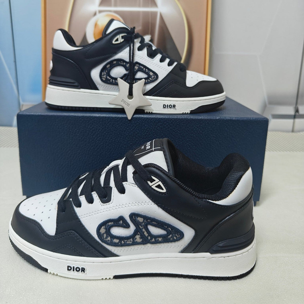 CD 26s Low Top Sneaker White Black Calfskin 628314