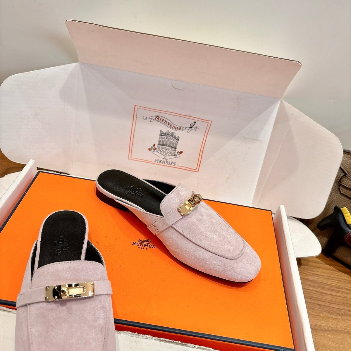 HM 26s Oz Mule Light Pink Suede Gold Hardware