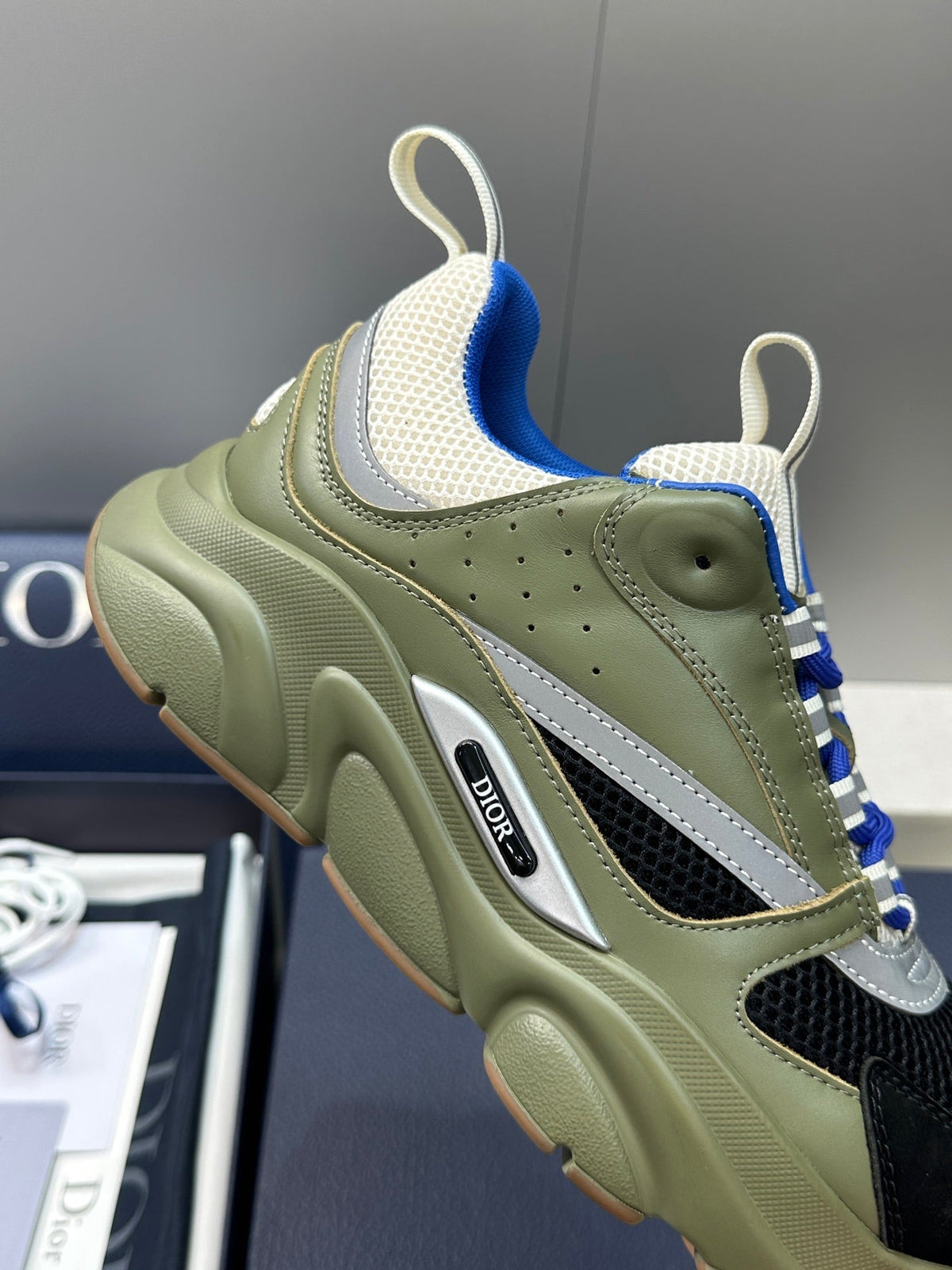 CD 26s Men B22 Sneakers Khaki Green Black Mesh Royal Blue Lining 529184