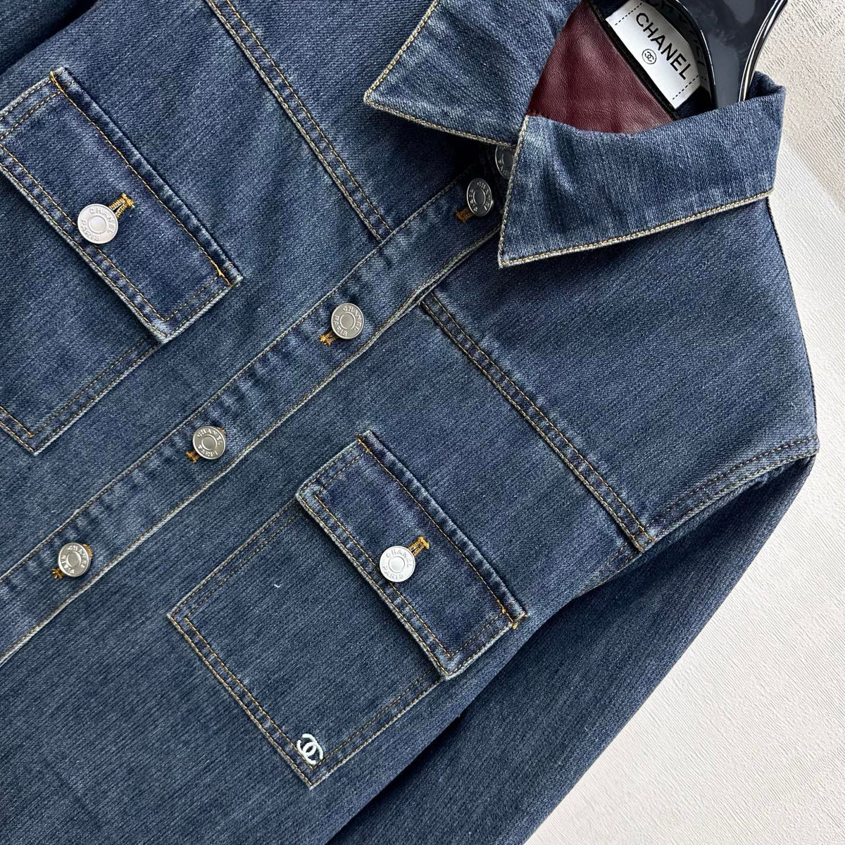 CC 26FW Chain-Trim Denim Shirt Jacket Burgundy Leather Collar Blue Cotton 441474
