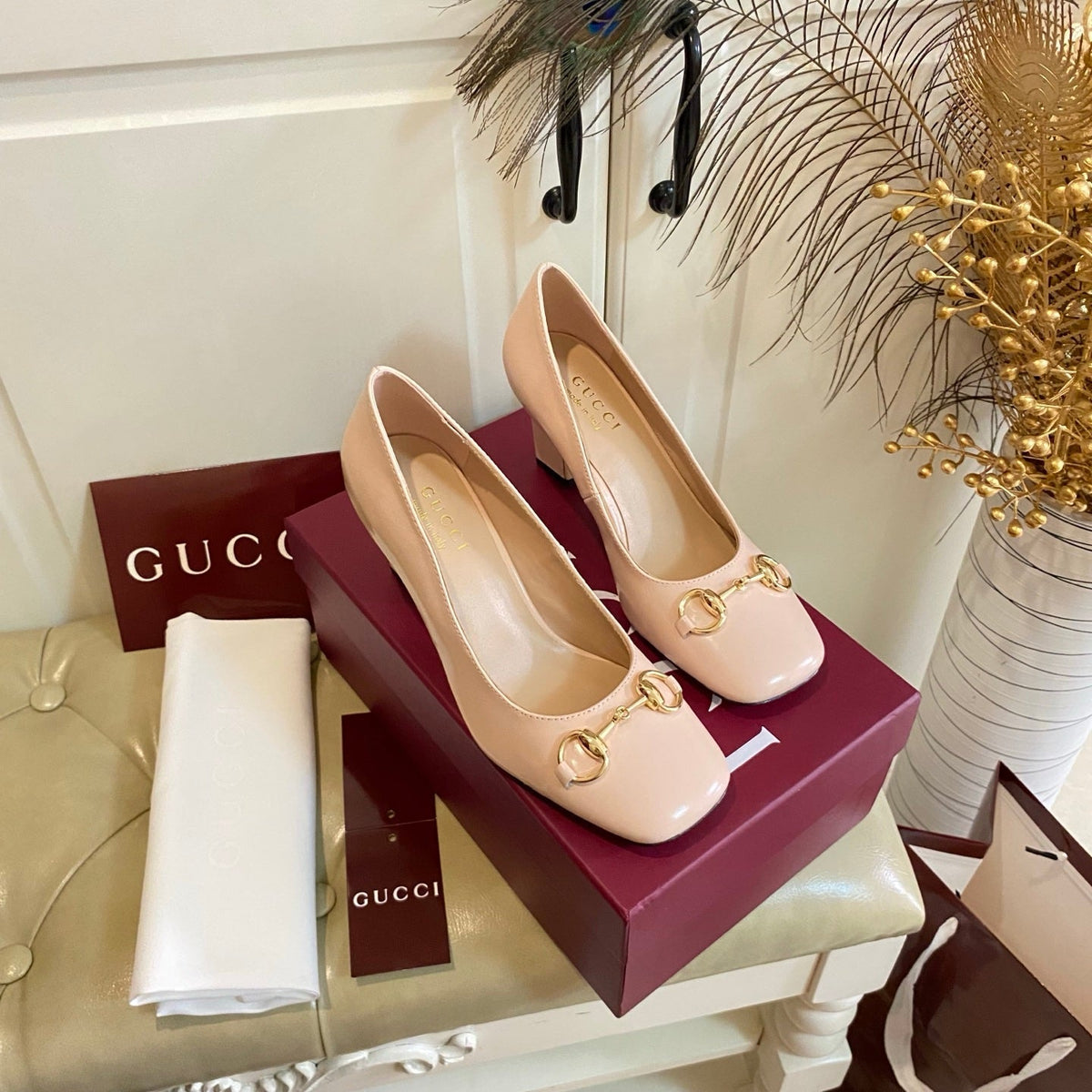 Gucci 26s Horsebit Mid-Heel Pumps 7.5cm Nude Pink Calfskin