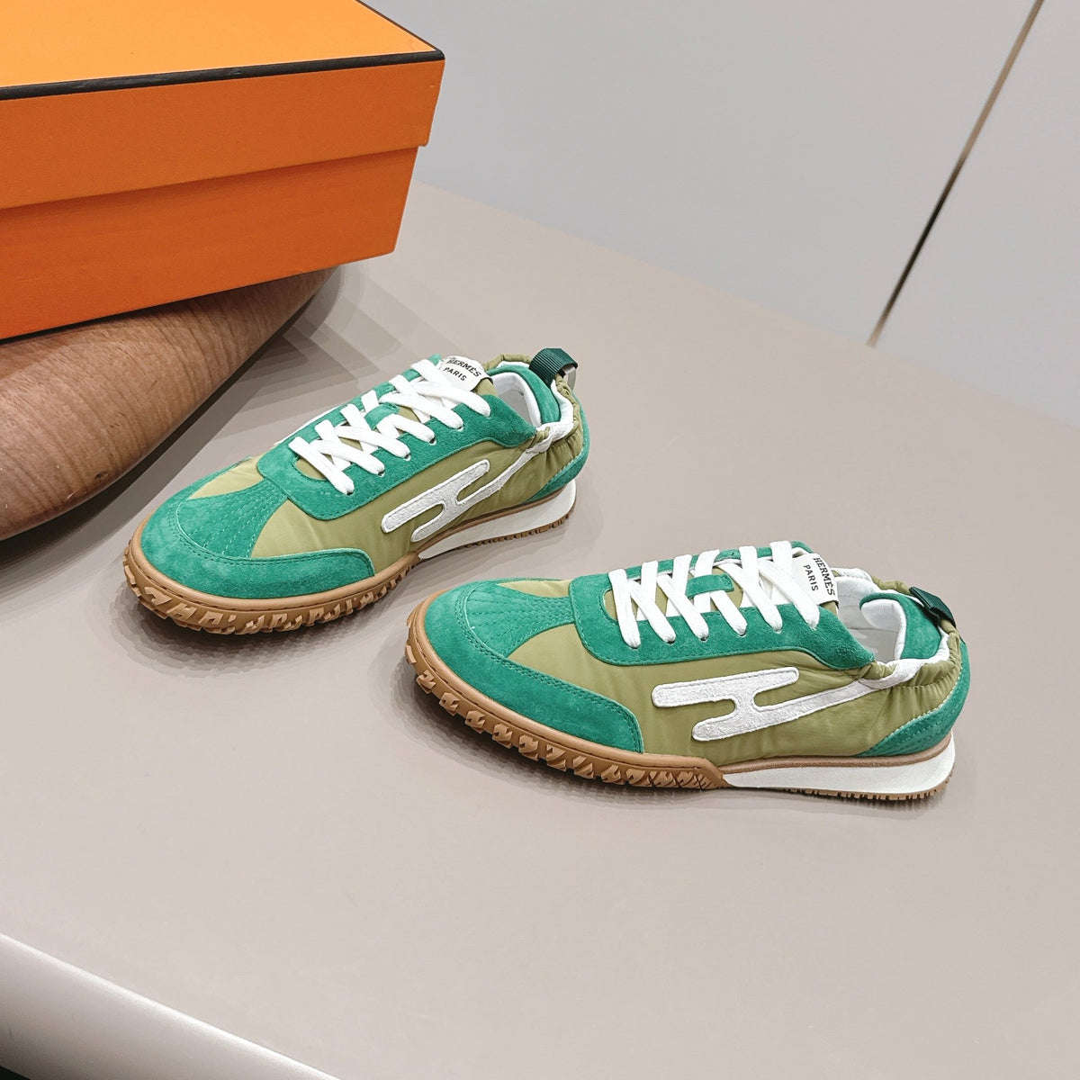 HM 26S Bouncing Sneakers Green Nylon Suede