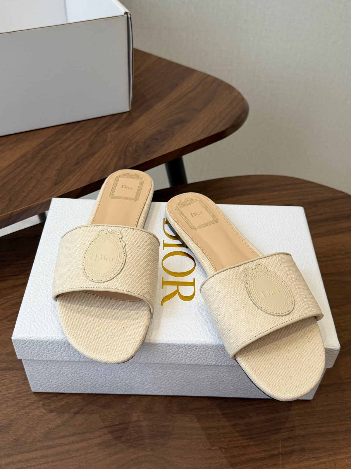 CD 26s D Badge Flat Slide Sandals Ivory White Canvas And Calfskin 294815