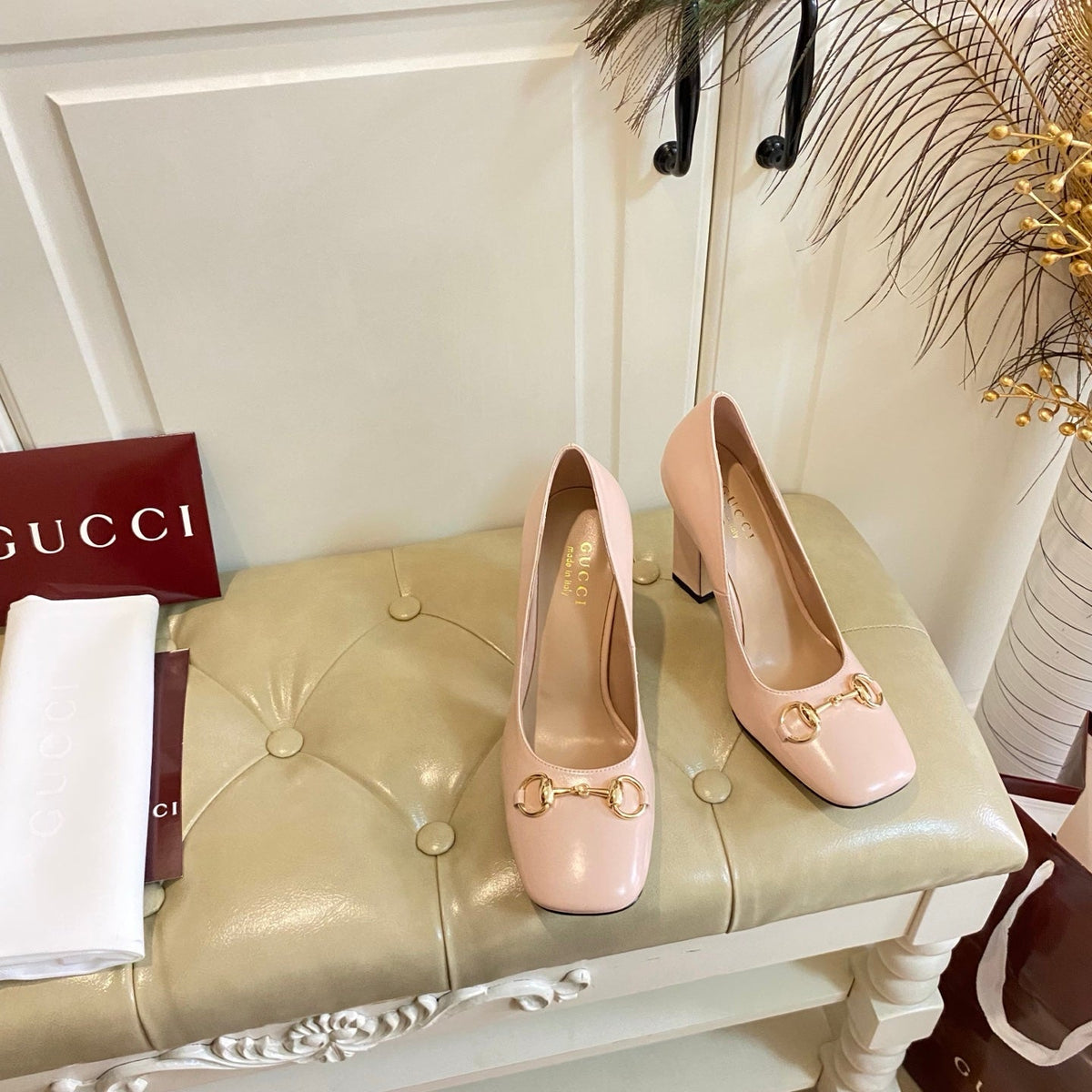Gucci 26s Horsebit Mid-Heel Pumps 10cm Nude Pink Calfskin