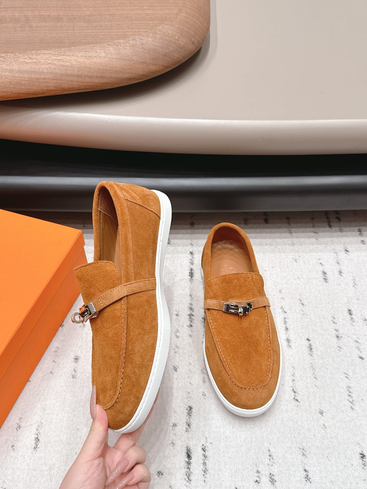 HM 26S Kelly Paris Loafers Orange Suede Silver Hardware
