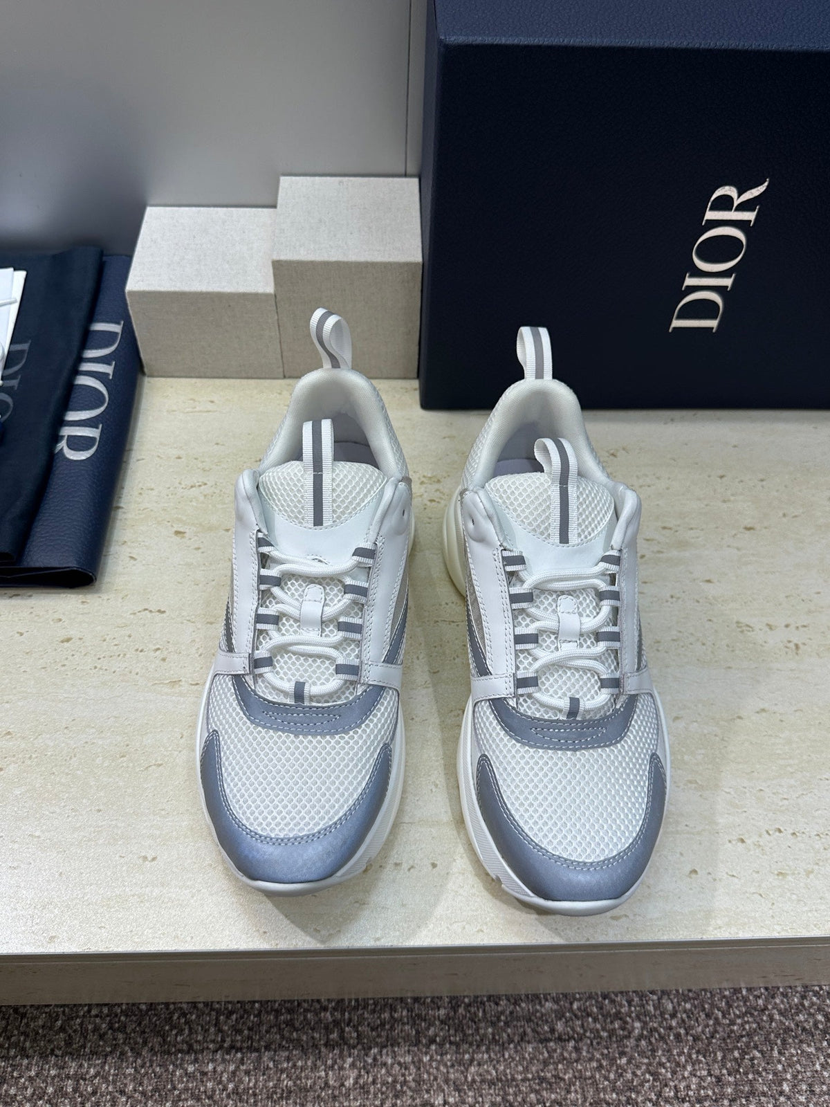 CD 26s Men B22 Sneakers White Grey Oblique Jacquard Canvas 614925