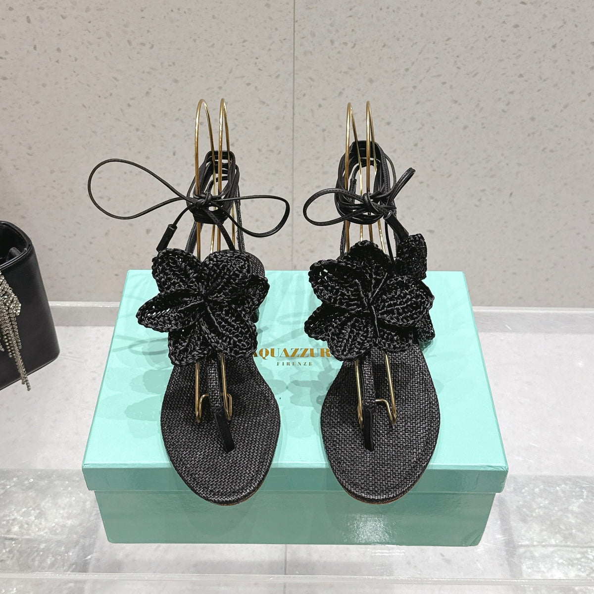 Aquazzura 26s Floral Thong Sandals Black Woven Raffia 842159